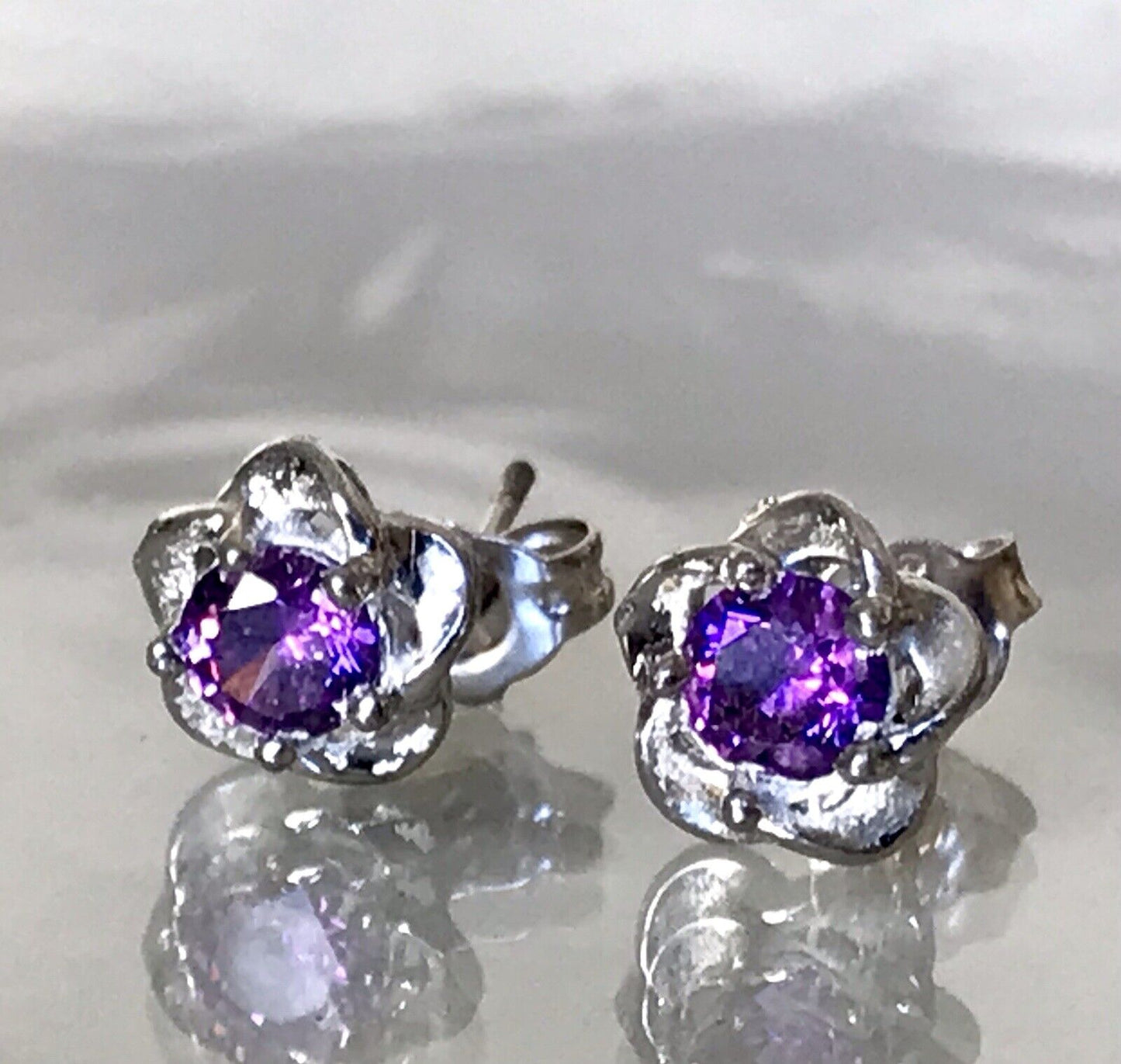 Ohrstecker Ohrringe Silber 925 Amethyst ? geschliffen Schöne Fassung