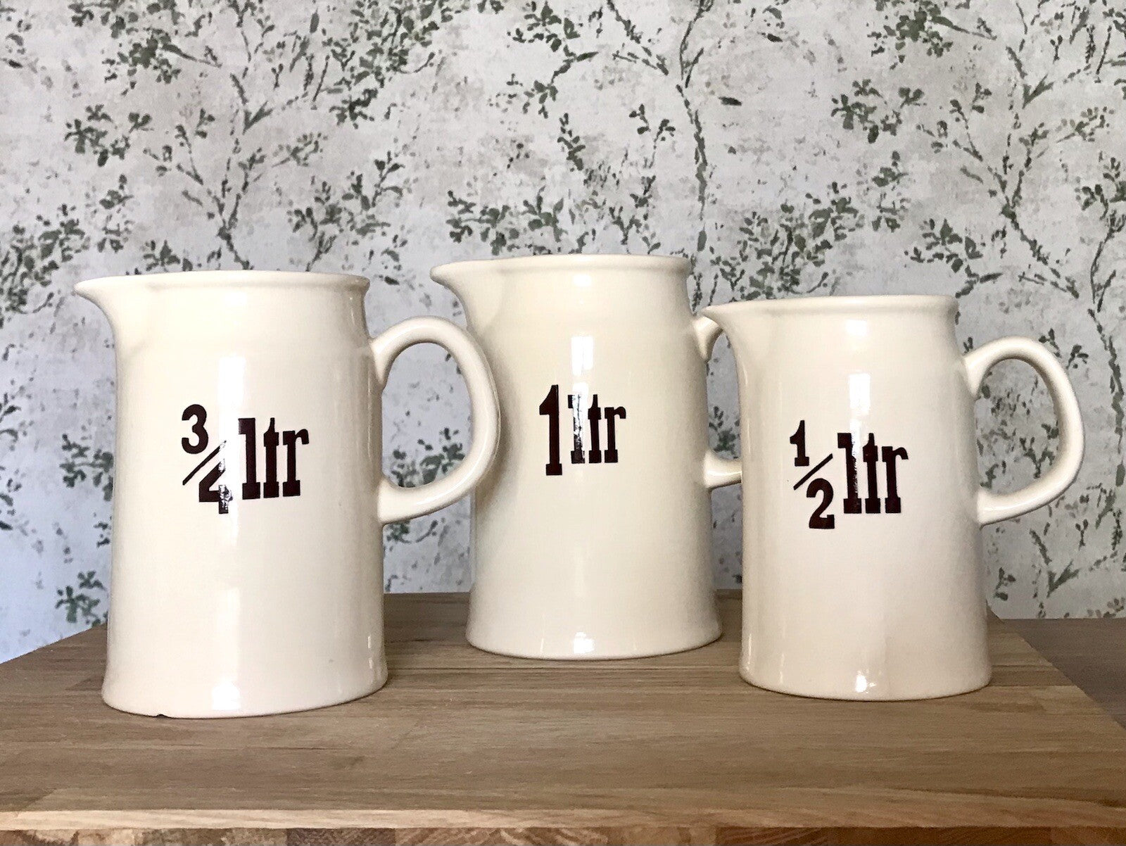 Alt Vintage 3 Kanne Milchkanne Messkrüge DDR Keramik Landhaus creme 1l 3/4l 1/2l
