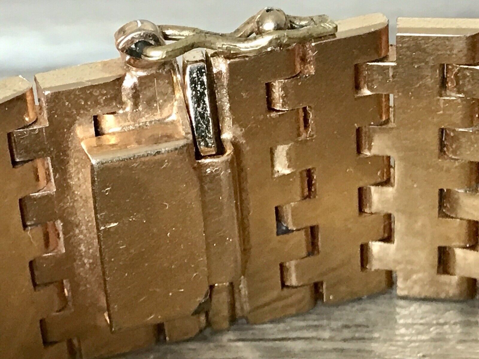 Vintage wunderschönes breites Teppicharmband Armband vergoldet