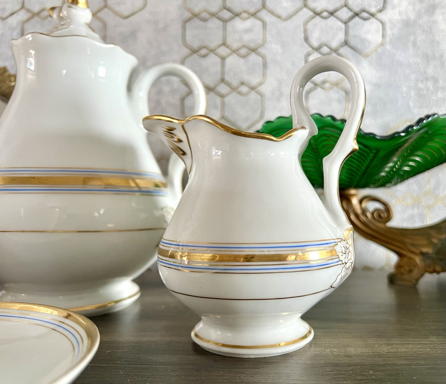 Antik Biedermeier Porzellan Kernstück Plus So schön! weiß gold blau