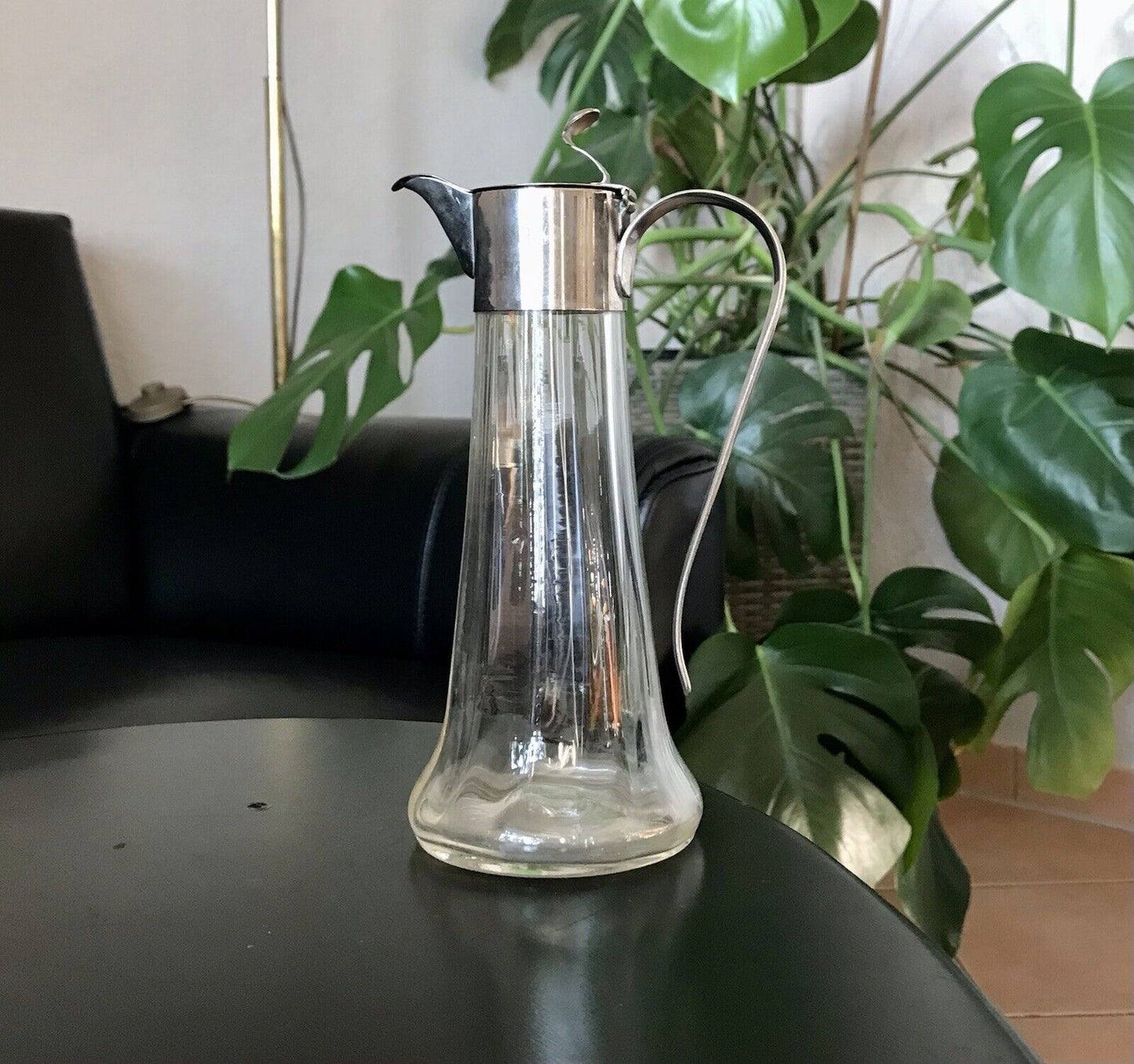 Antik Art Déco Karaffe Dekanter Metallmontur Glas optisch gerippt