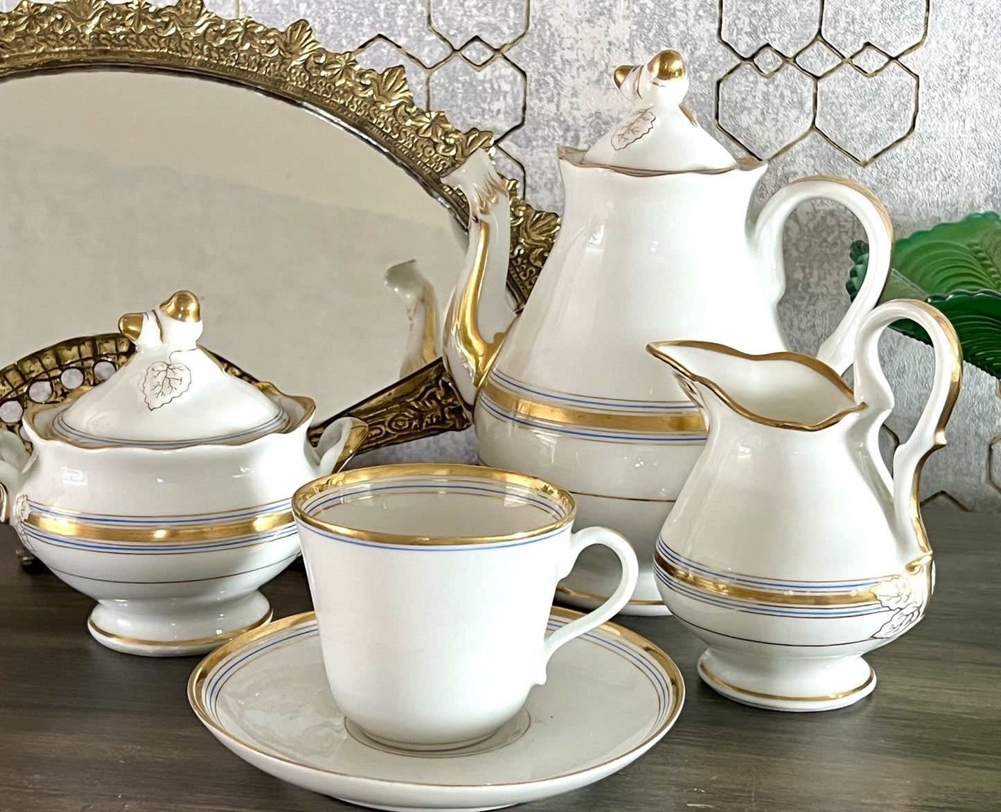 Antik Biedermeier Porzellan Kernstück Plus So schön! weiß gold blau