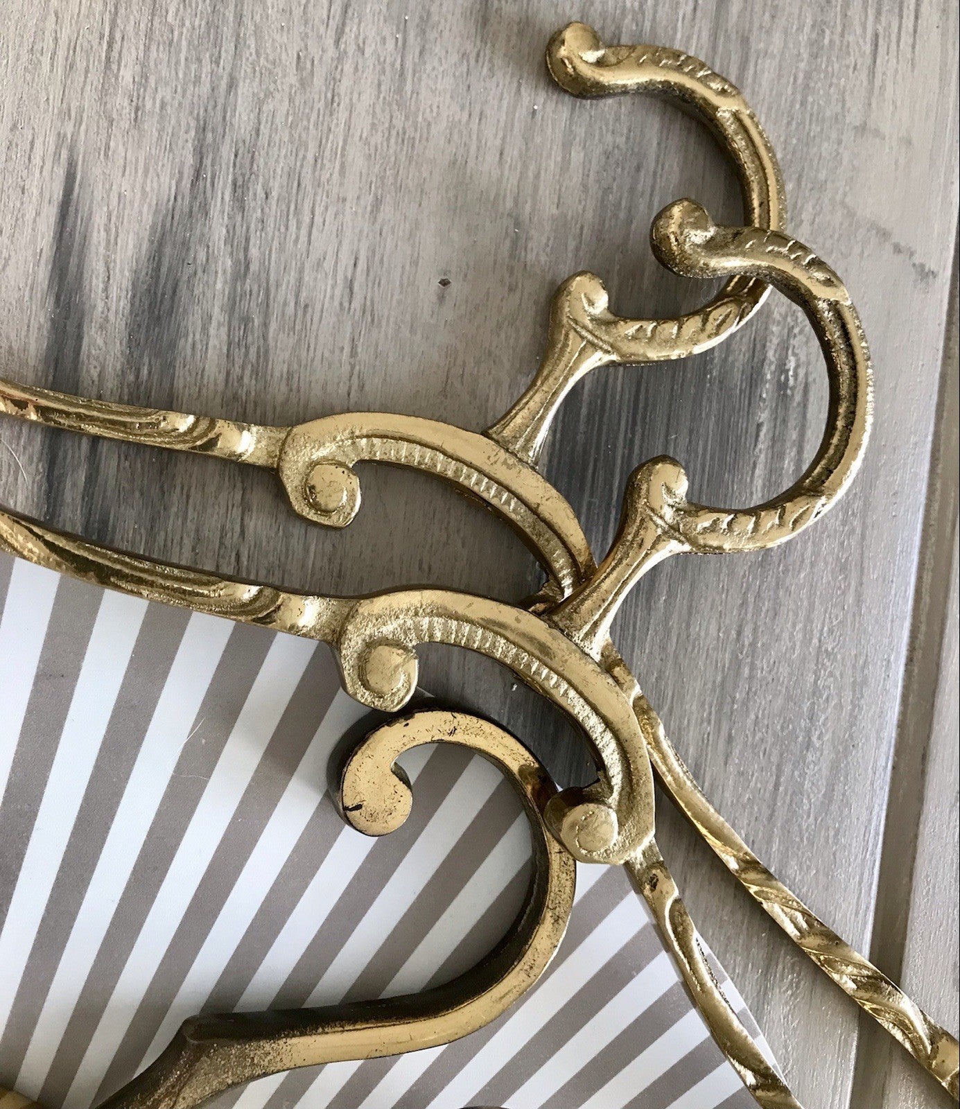 Antik? Alt Vintage 7 x  Kleiderbügel Messing massiv 3 Designs