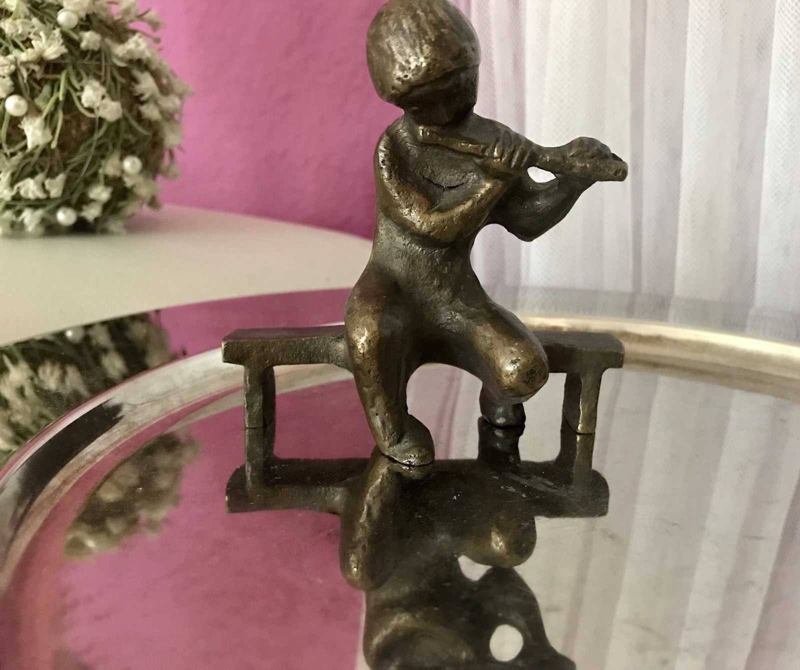 Vintage Bronze Figur Kind Junge Skulptur Fischedick Junge mit Flöte auf der Bank