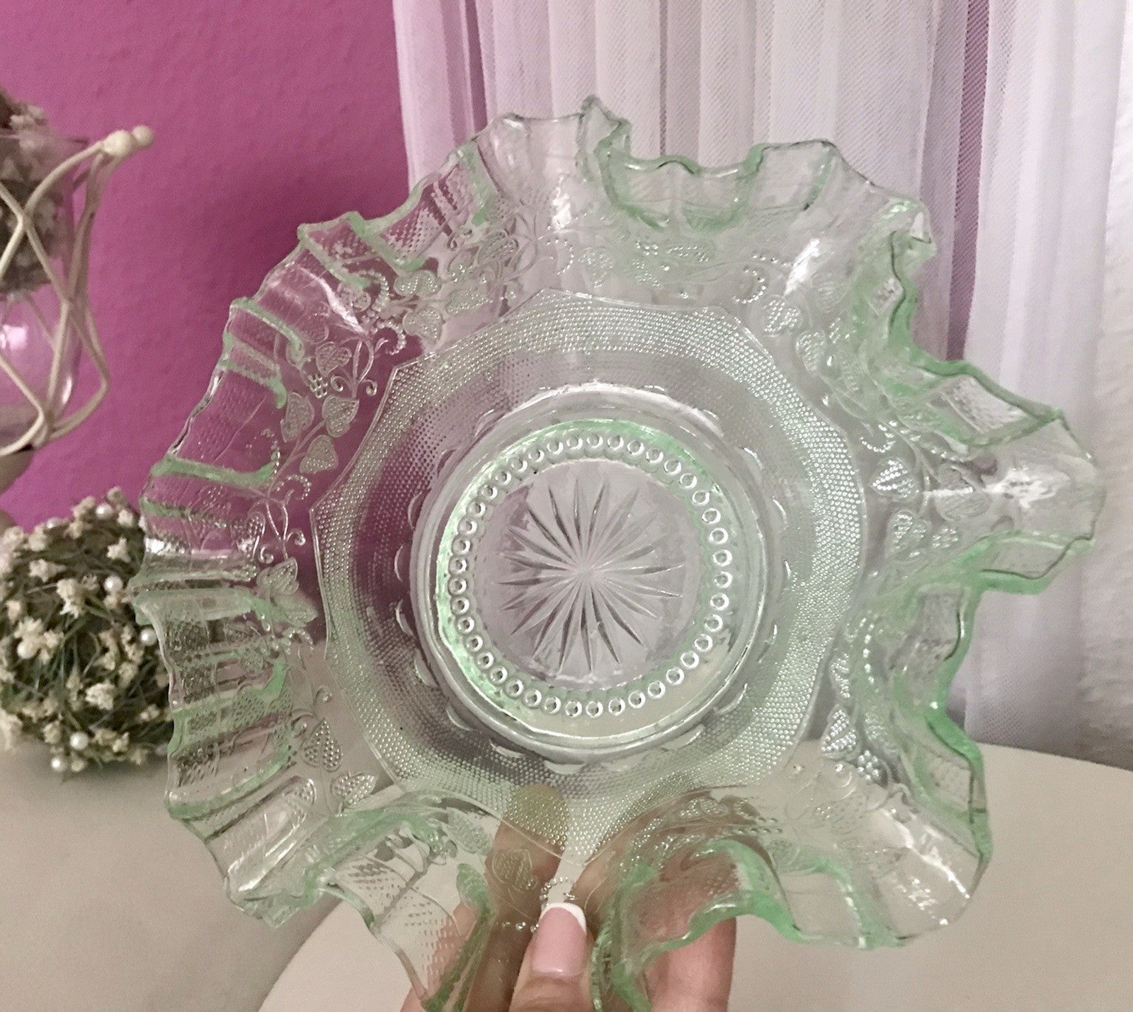 Antik Jugendstil Serviettenrand Pressglas Schale Glas Uranglas grün