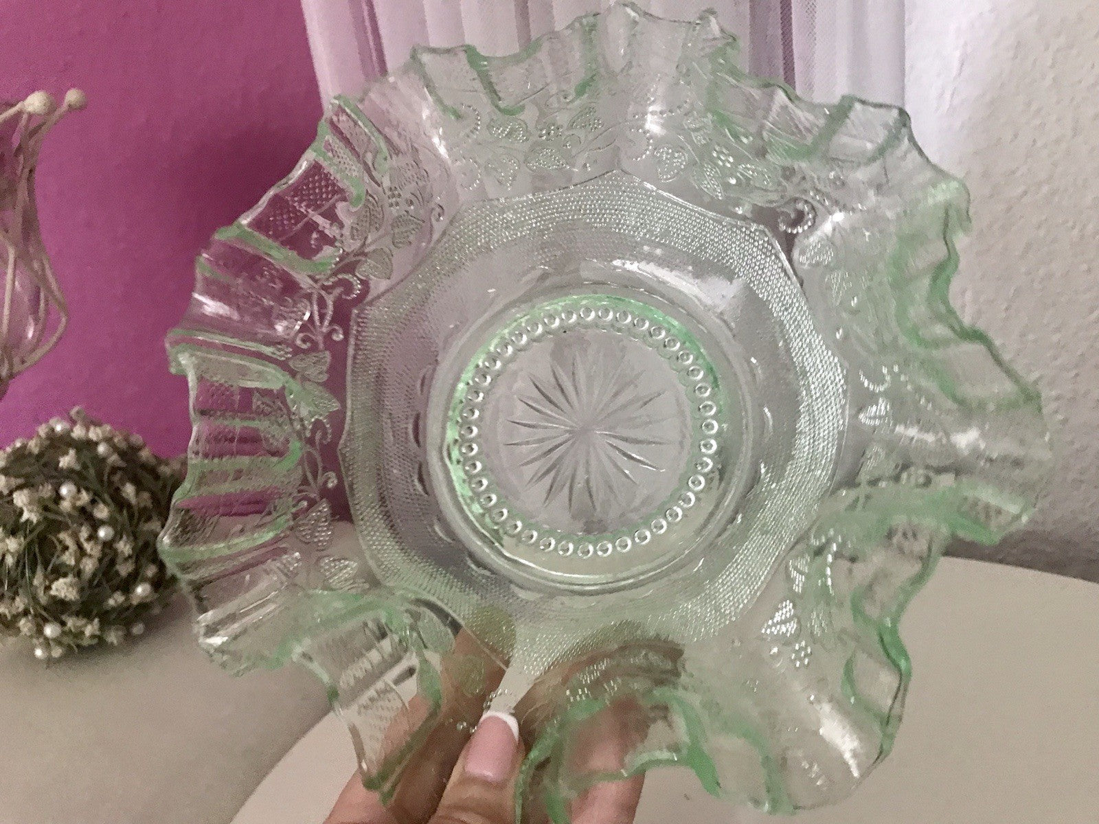 Antik Jugendstil Serviettenrand Pressglas Schale Glas Uranglas grün