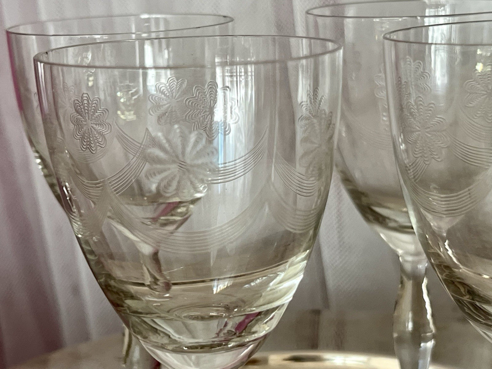 Antik 6 Weingläser Glas So Schön! guillochierte  Borte Edel