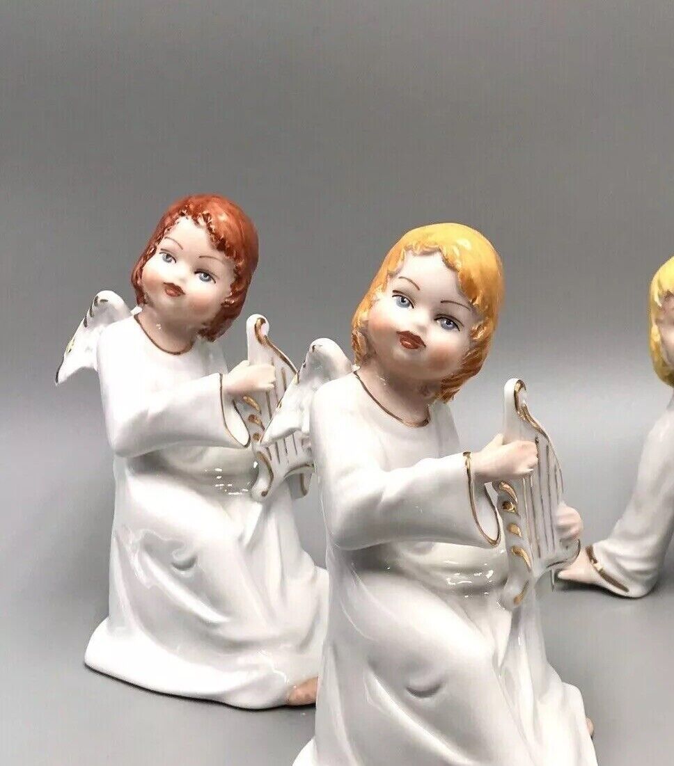 Weihnachten 2 ältere schöne 19 cm große Engel mit Harfe Porzellan Figuren