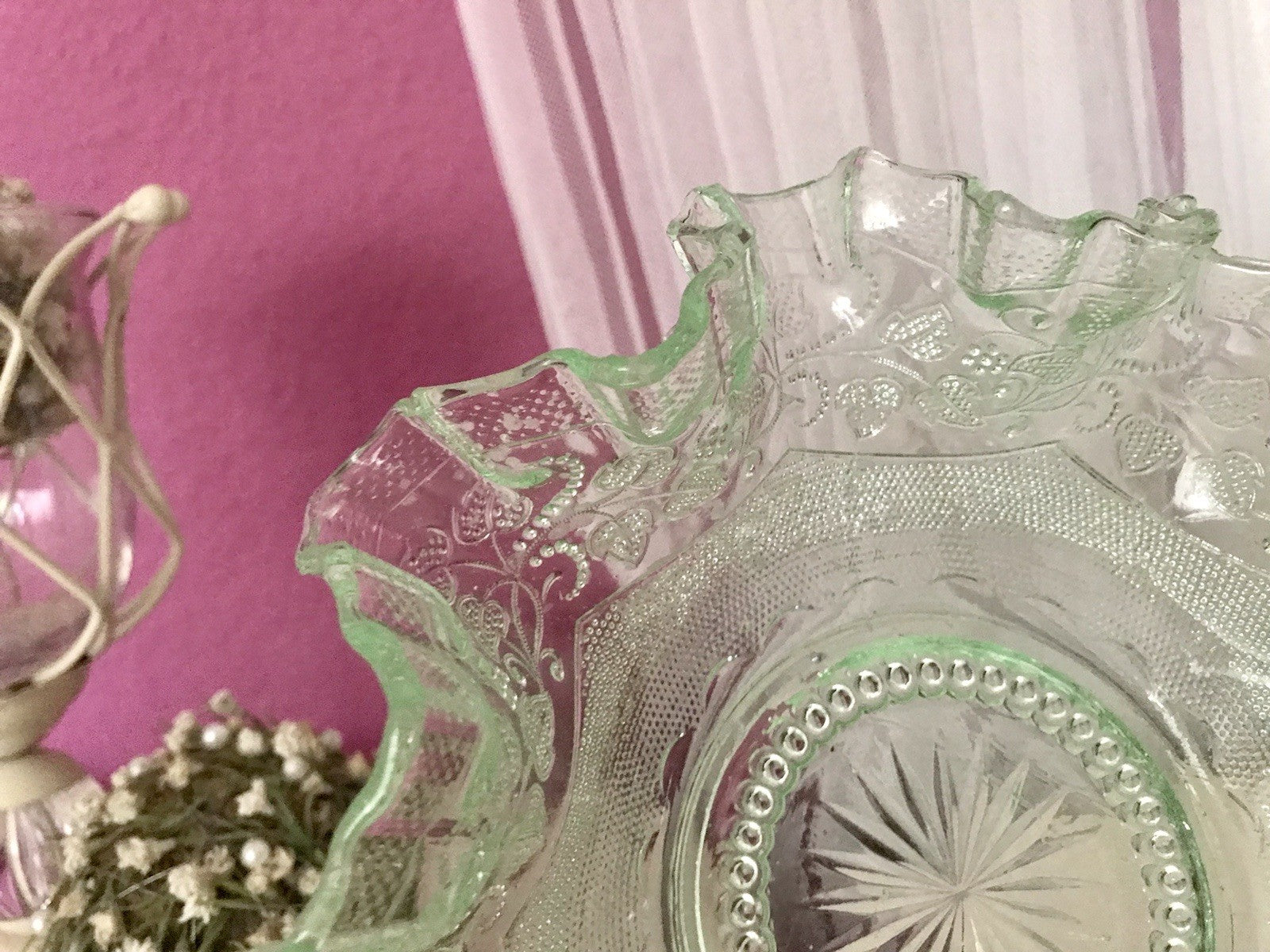 Antik Jugendstil Serviettenrand Pressglas Schale Glas Uranglas grün