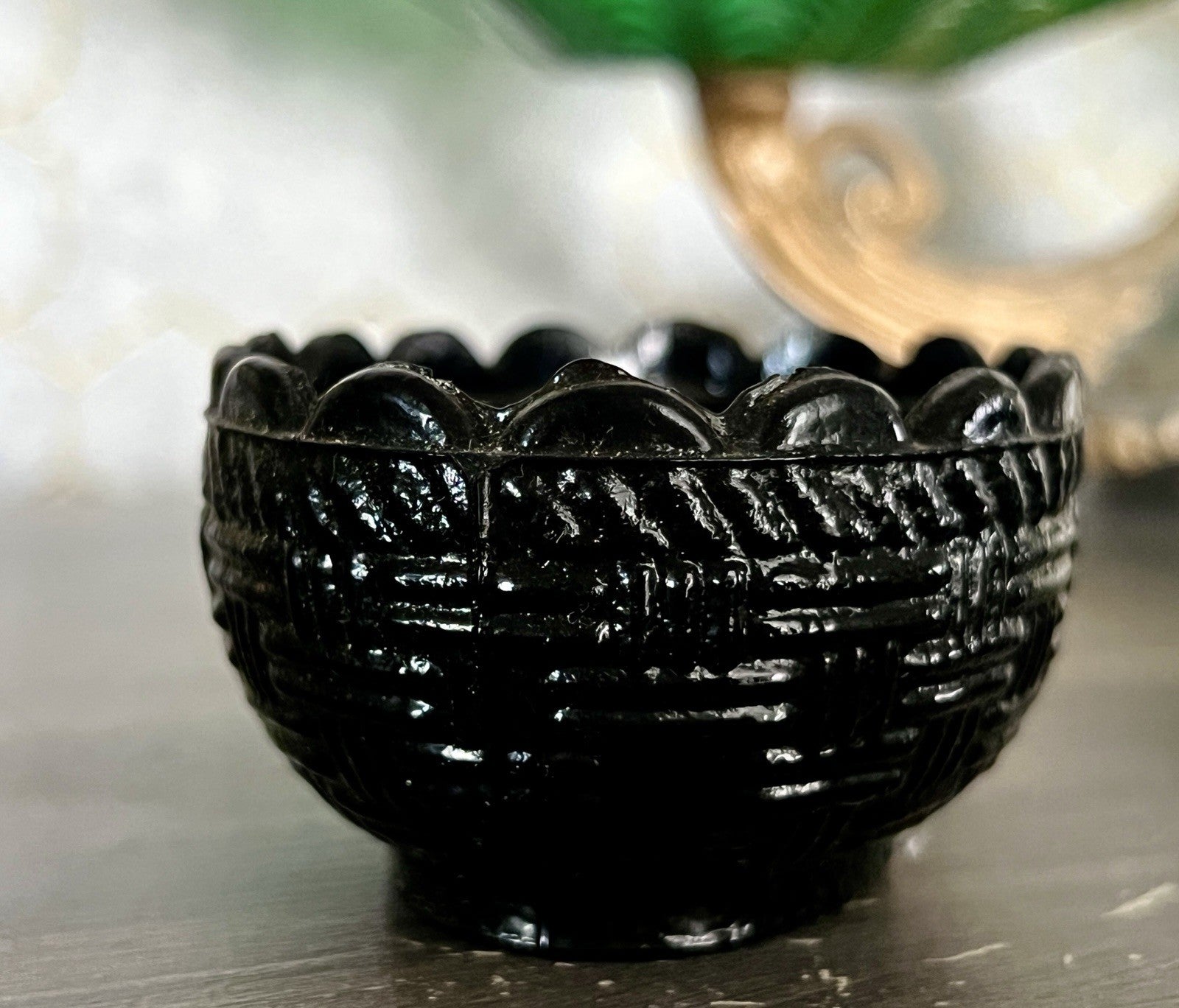 Antik Jugendstil Art Deco Glasdose Dose Deckeldose Pressglas Henne schwarz