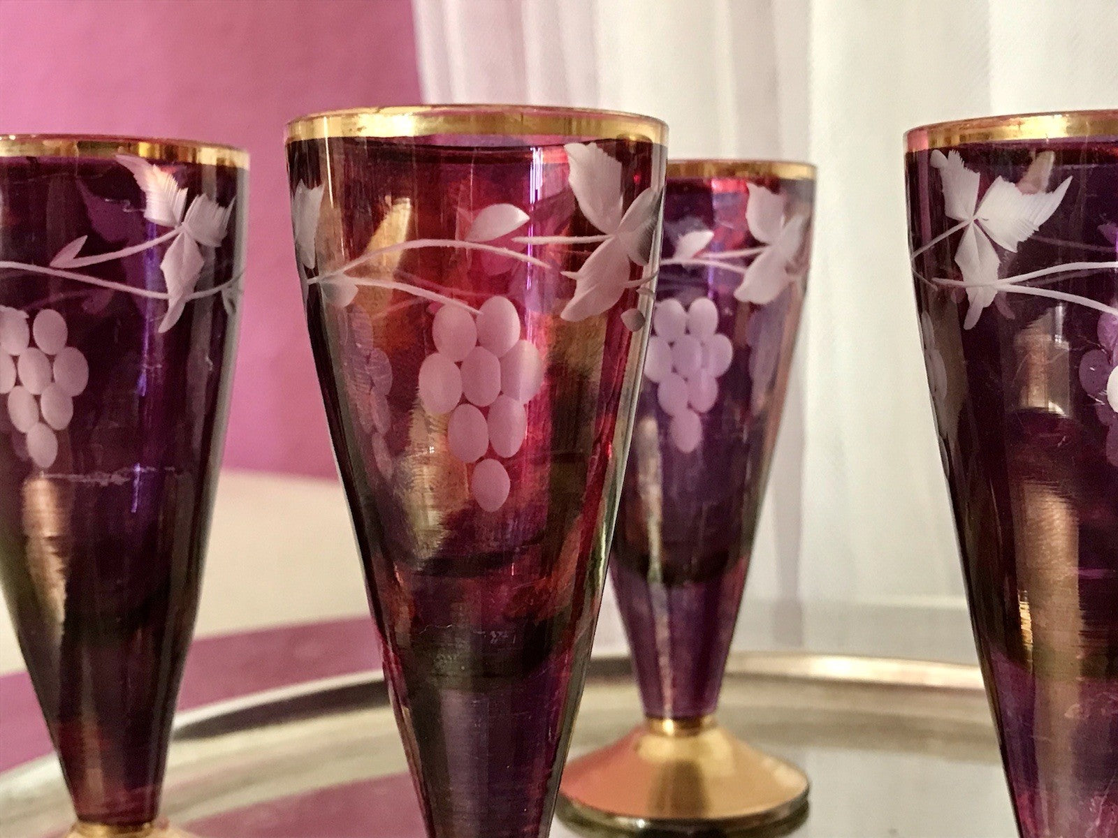 Antik Jugendstil Art Déco 5 Pinnchen Schnapsgläser Golddekor Gläser Schliff ROT