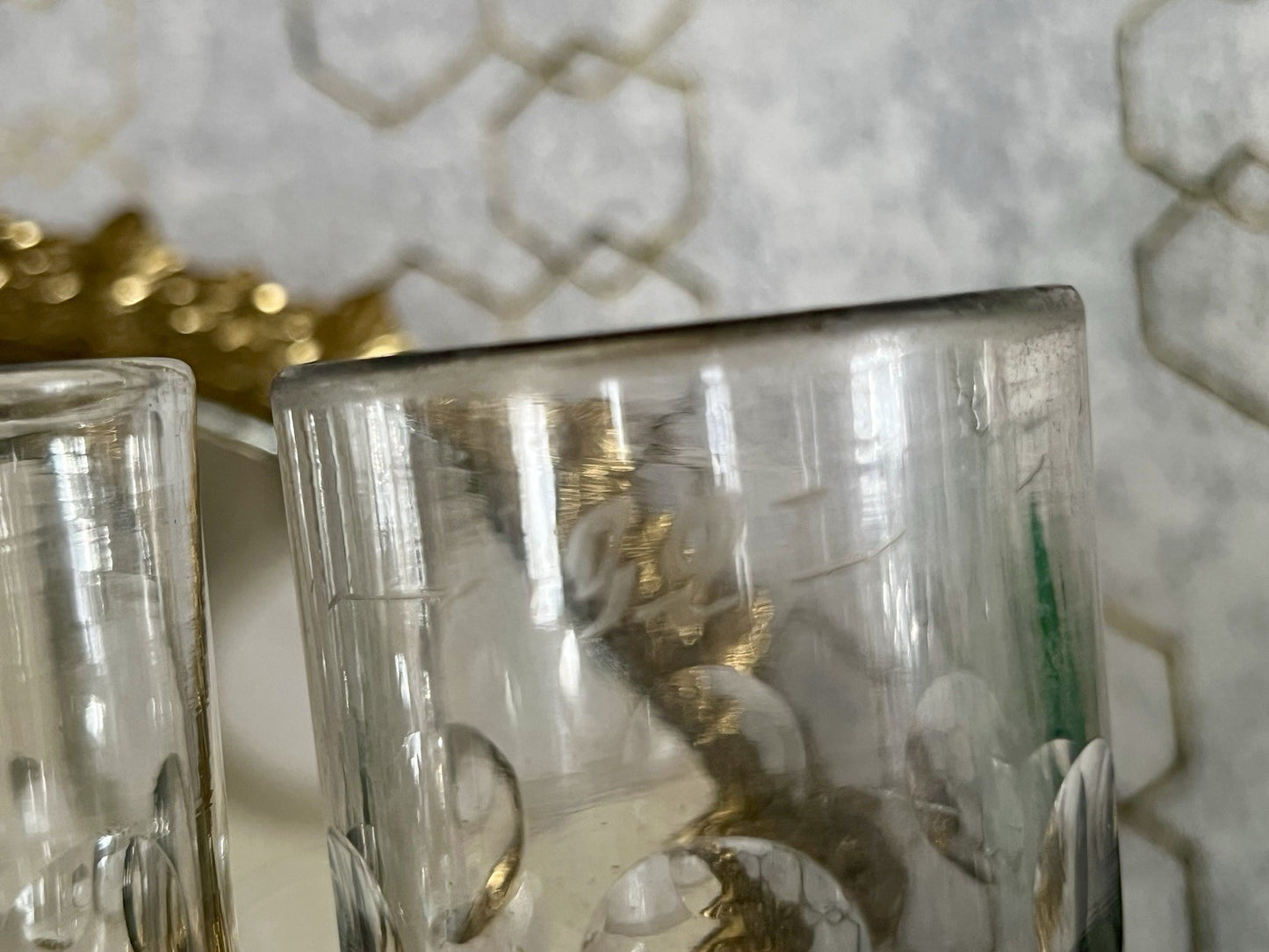 Antik ~1870 2 hohe Becher Gläser Glas Schälschliff  Oliven Eichstrich Dubben?
