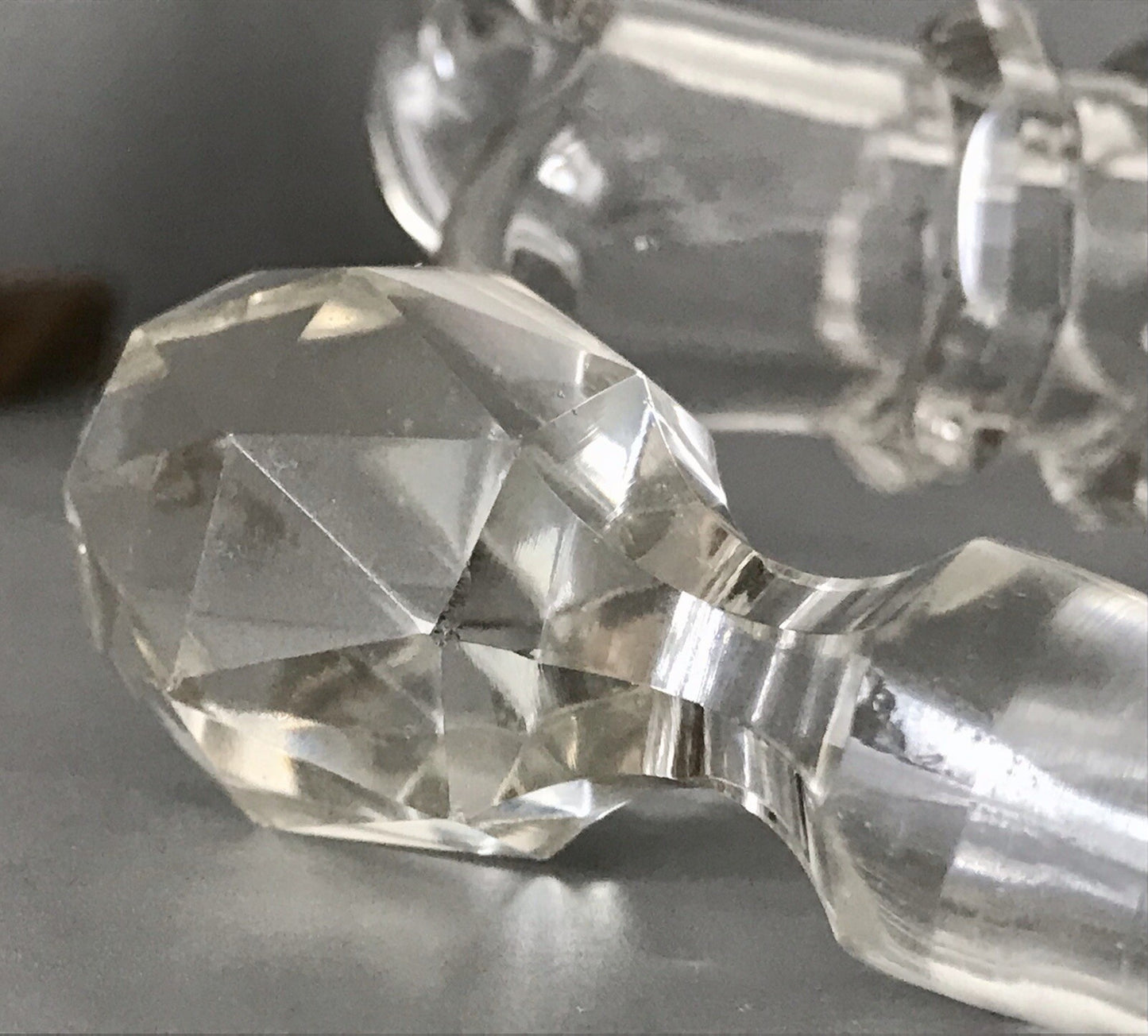 Antik Biedermeier kleine Karaffe Weinkaraffe Dekanter Glas Flächenschliff kantig