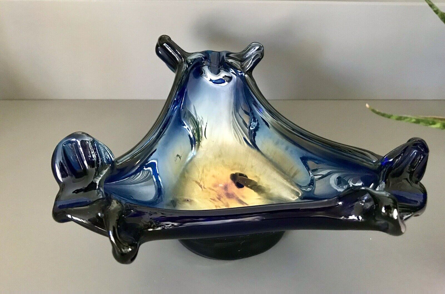 Antik ? Murano ? Aschenbecher Schale Glas Blau gold irisierendes Mitte Edel