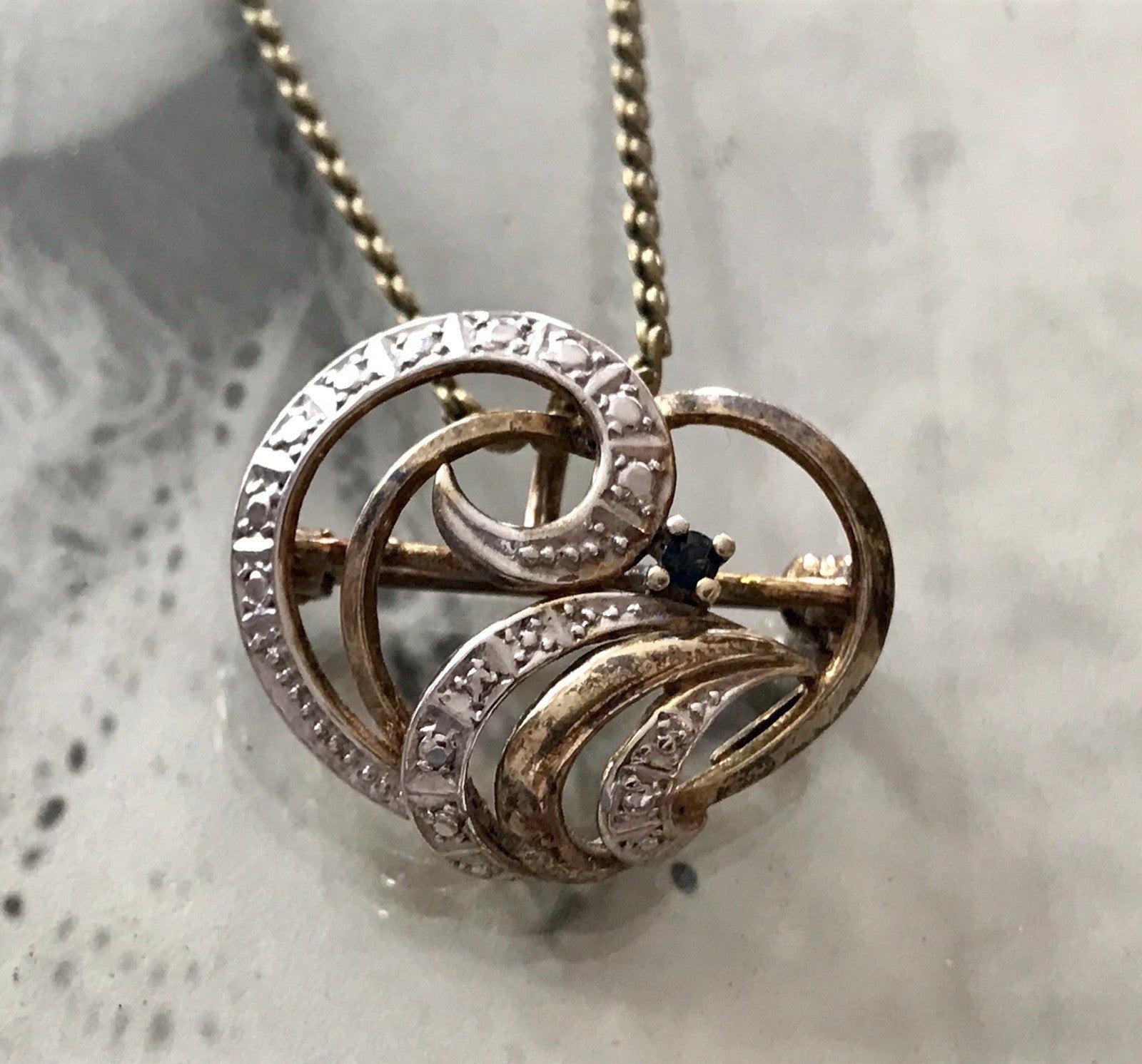 Vintage TeKa Designer Anhänger Brosche Amerik. Doublè vergoldet blauer Stein