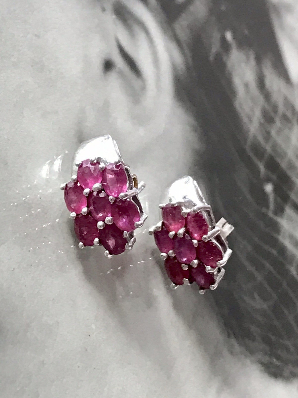 Vintage Ohrringe 925 Silber rubinrote Steine Rubine?