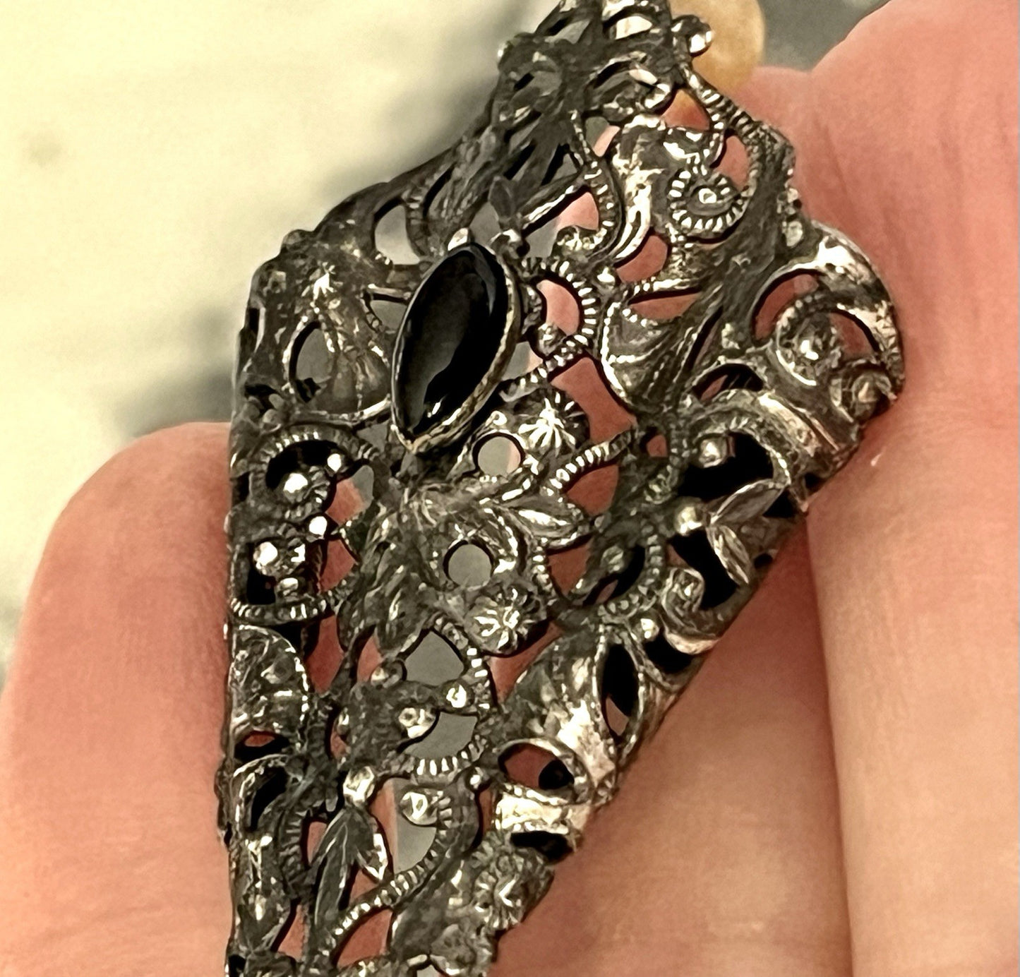 Antik? Vintage Ohrhänger Ohrringe DAMEN versilbert Viktorianisch Onyx Glas?