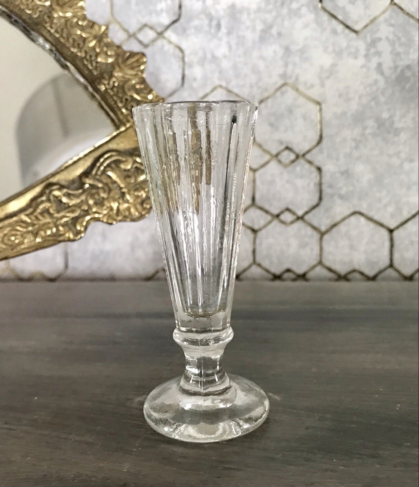 Antik uralt 1x Glas Likör Schnapsglas  Pressglas kantiges Design