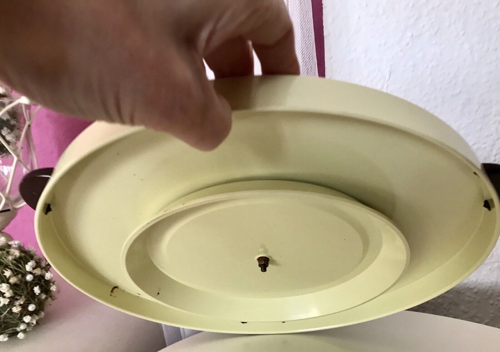 Vintage drehbare Tortenplatte Kunststoff & Glas Spitzen-Muster Vanille schwarz