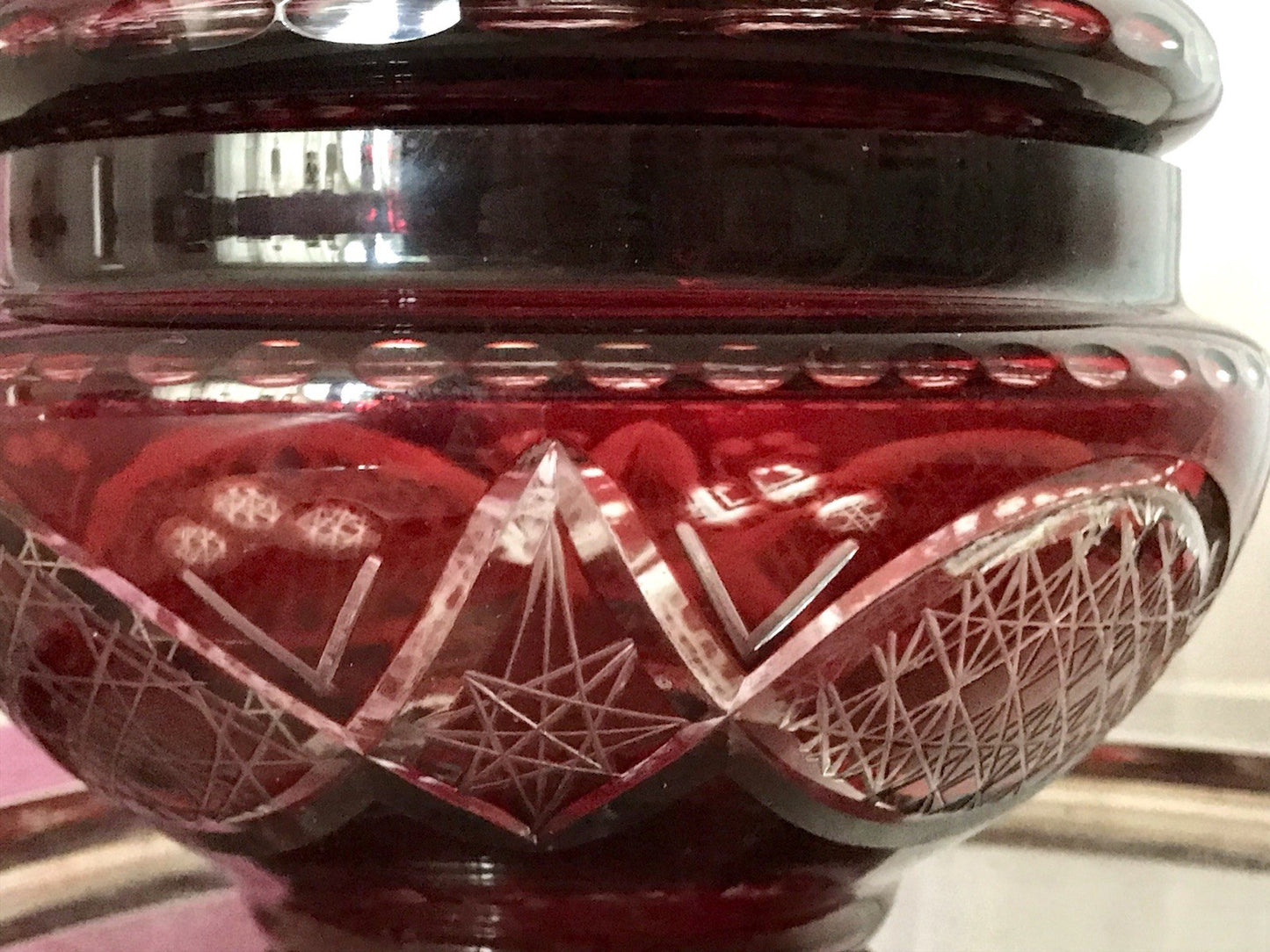 Vintage EDEL Glasdose Deckeldose Bonboniere Kristallglas Schliff Rubin Rot