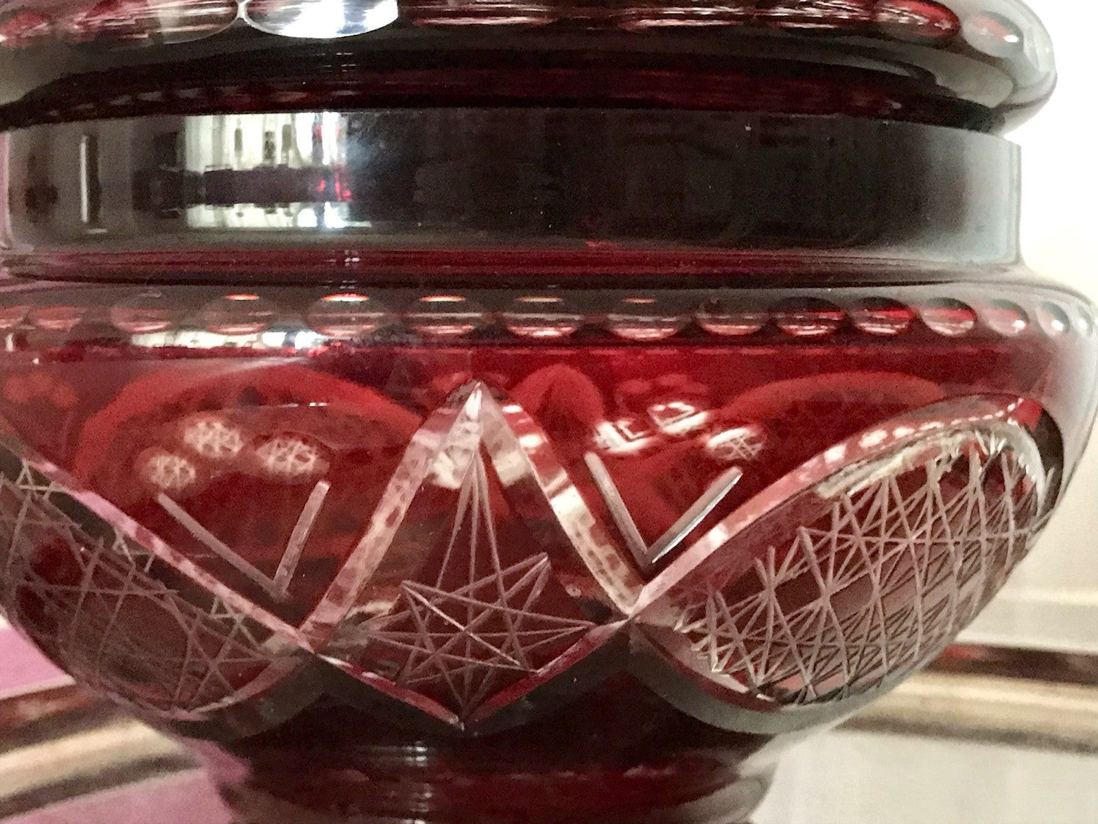 Vintage EDEL Glasdose Deckeldose Bonboniere Kristallglas Schliff Rubin Rot