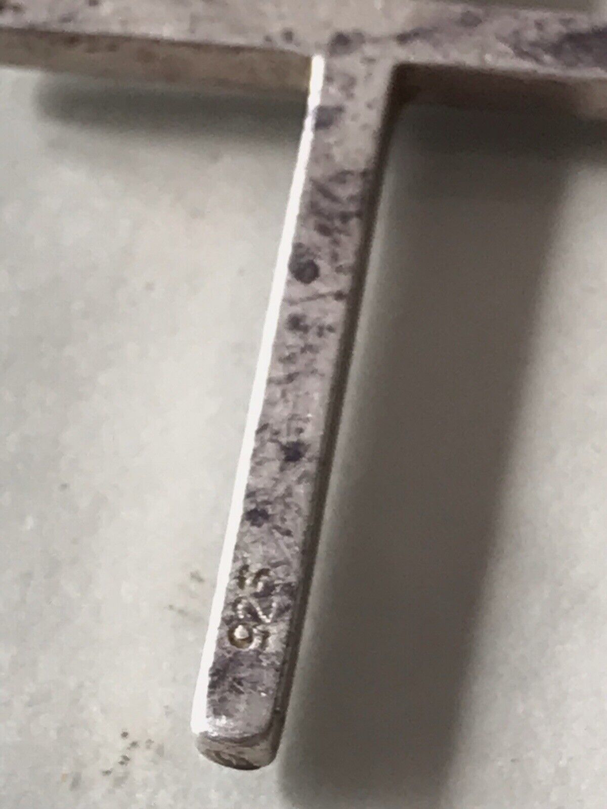 schöne Form 925 Silber Kreuz Anhänger Kettenanhänger mit farblosen Steinen