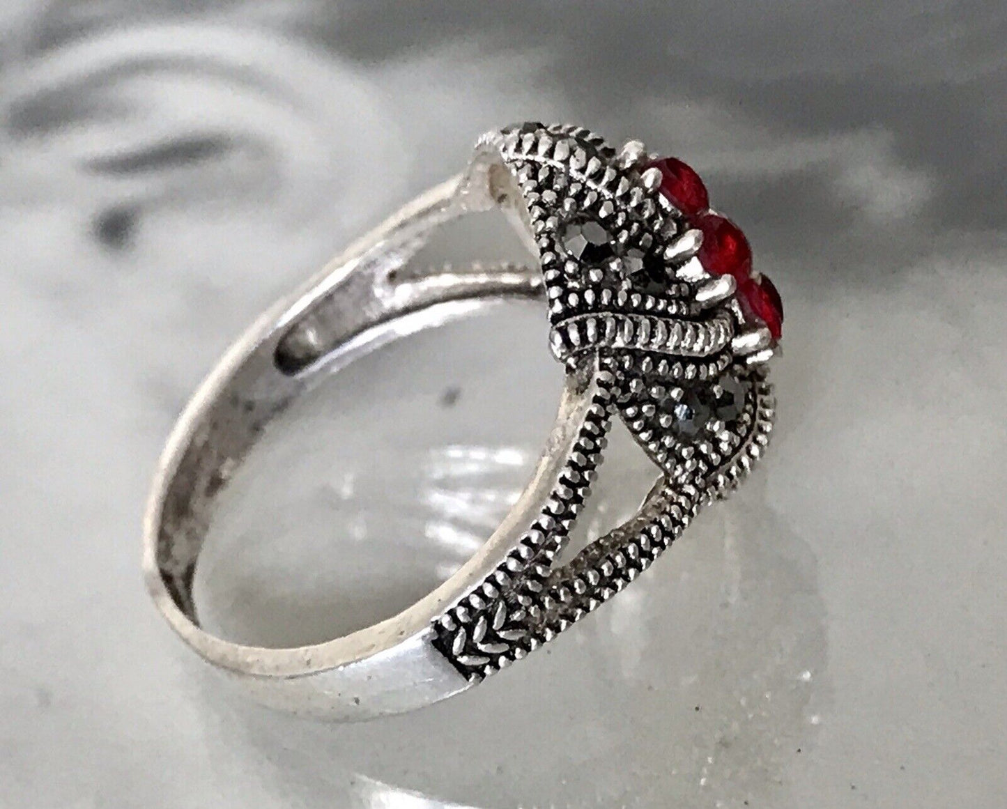 Alt antikisiert Damen Ring Silber 925 SUPER rote Steine Markasite Gr.55