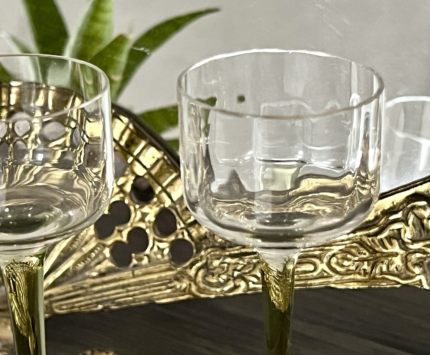 Antik 3x Jugendstil Art Déco Glas Likörgläser Stiel grüngelb optisch gerippt