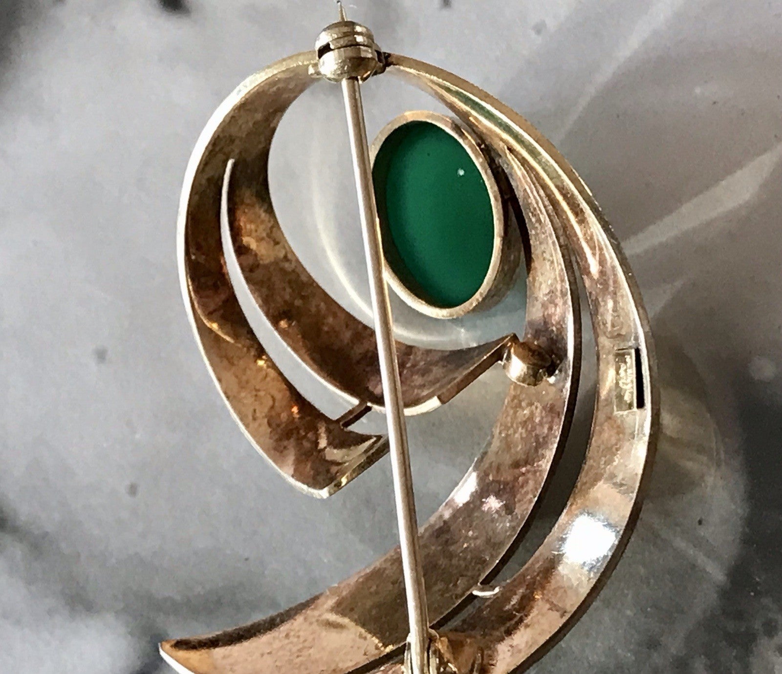 Vintage Edel Brosche Amerik. Doublè vergoldet Brosche grüner Stein