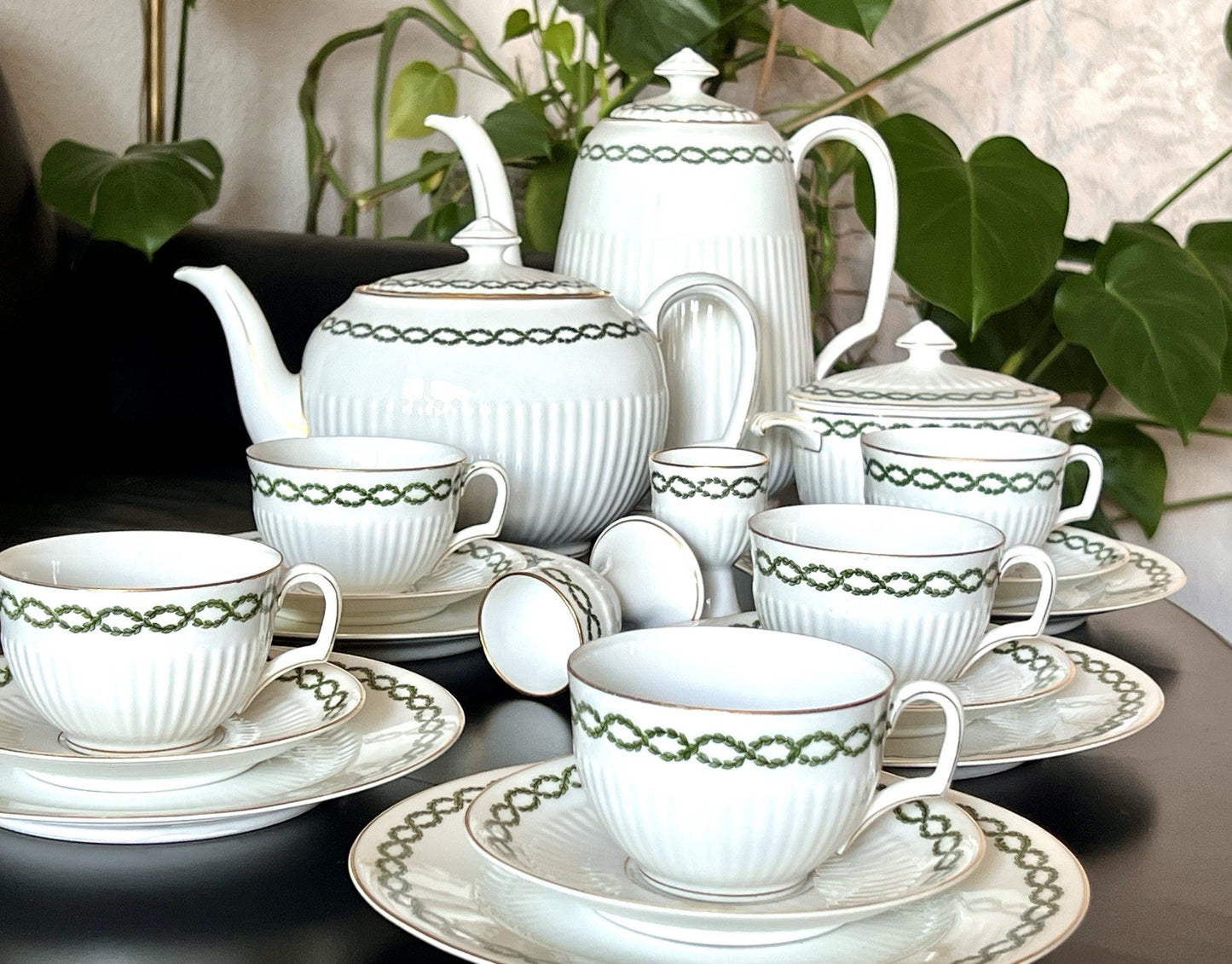 Edel antik Hutschenreuther Porzellan Kaffeeservice 10 + Pers. weiß Lorbeerkranz