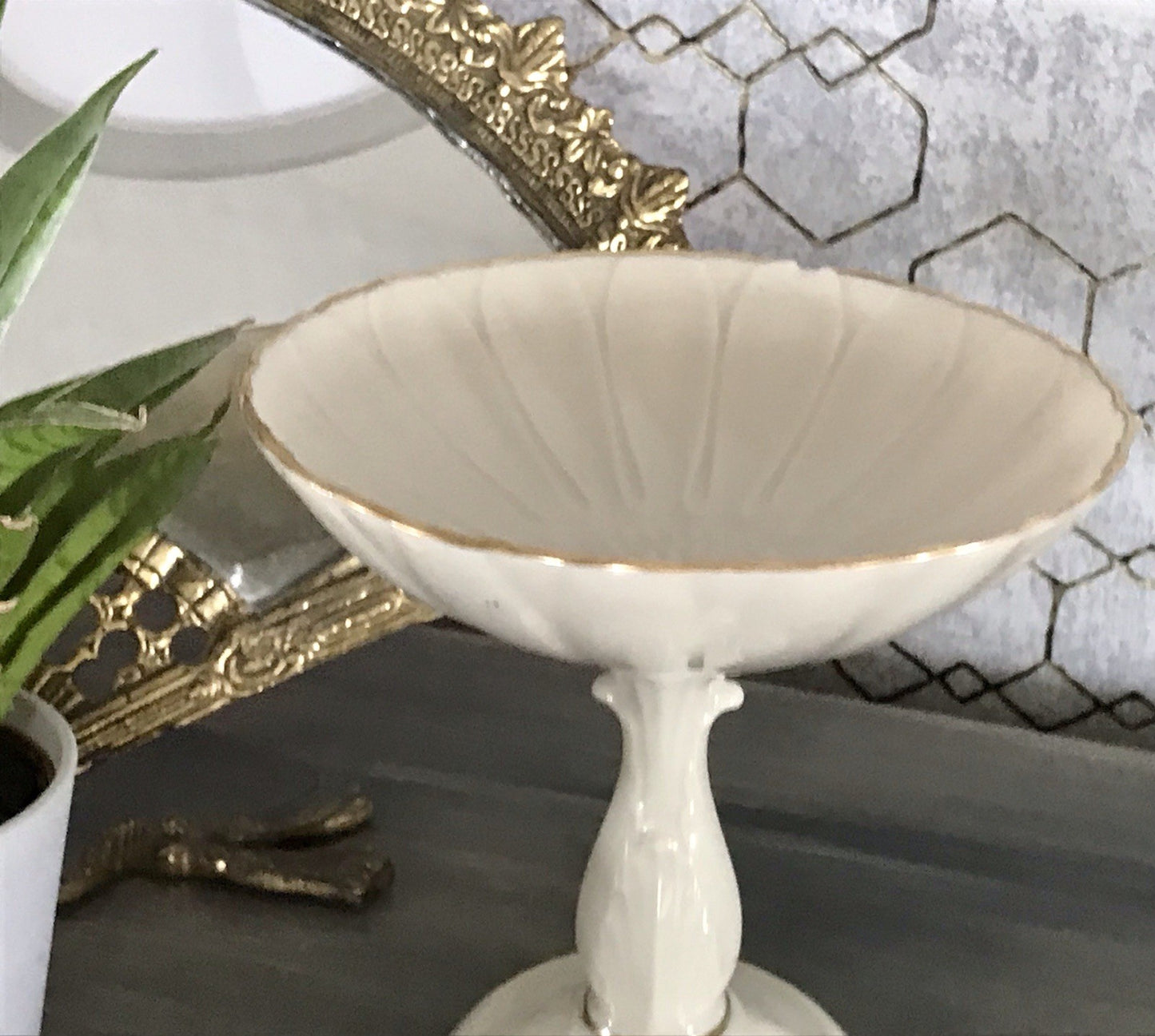 Antik Porzellan Fußschale Schale auf Fuß USA Lenox elfenbein gold Blume