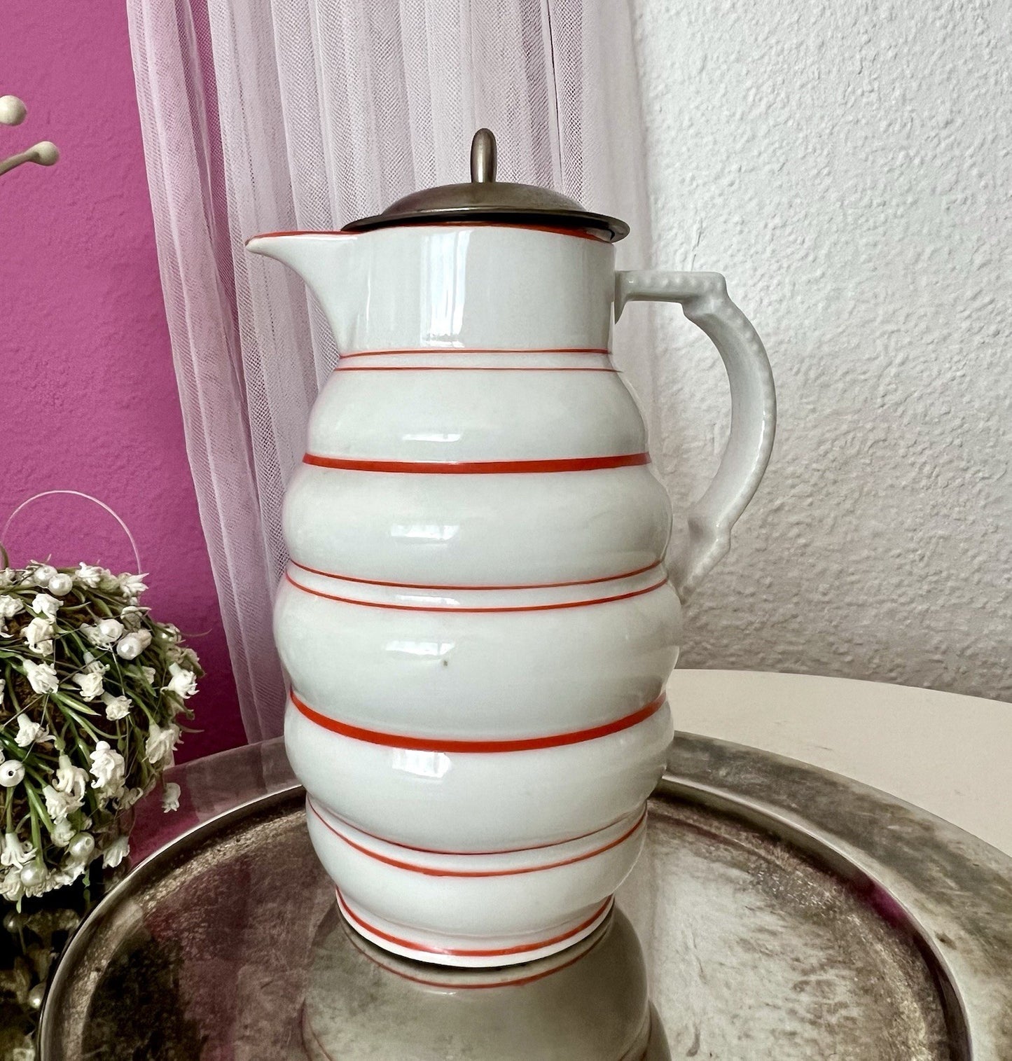 Antik Art Déco Bauhaus Porzellan Kakaokanne Schokoladenkanne Kanne Krug weiß rot