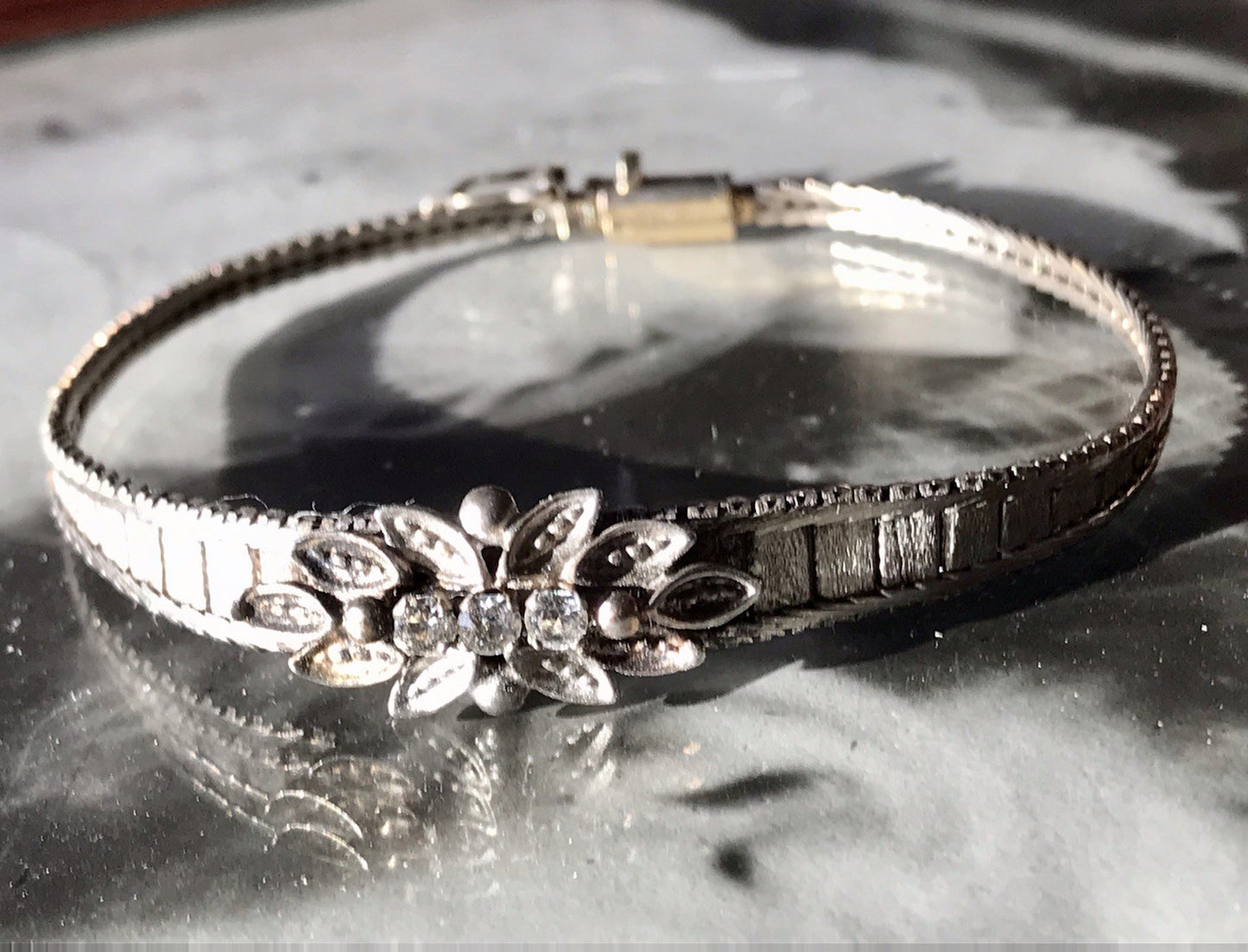 Antik? Vintage Edel DAMEN Armband Silber 925 SUPER Design farblose Steine