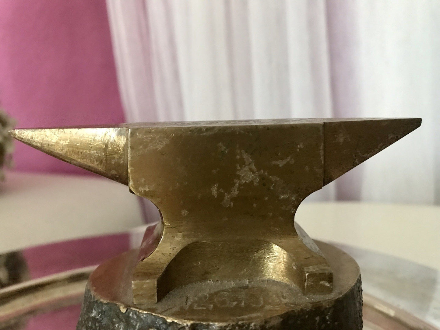 Vintage Mini Amboss Siemag Goldschmied Uhrmacher auf Sockel Brutalist Siegen