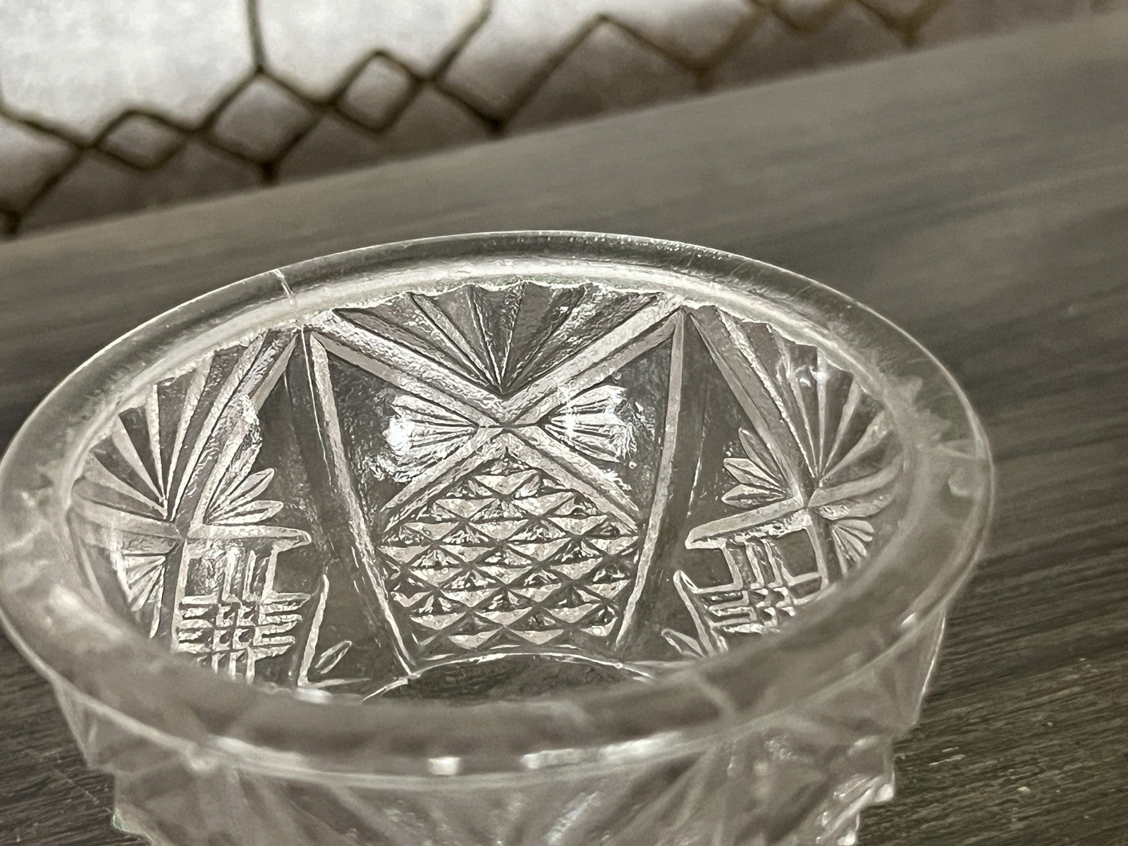 Antik Art Déco kleine Dose Deckeldose Zierdose Pressglas Glas