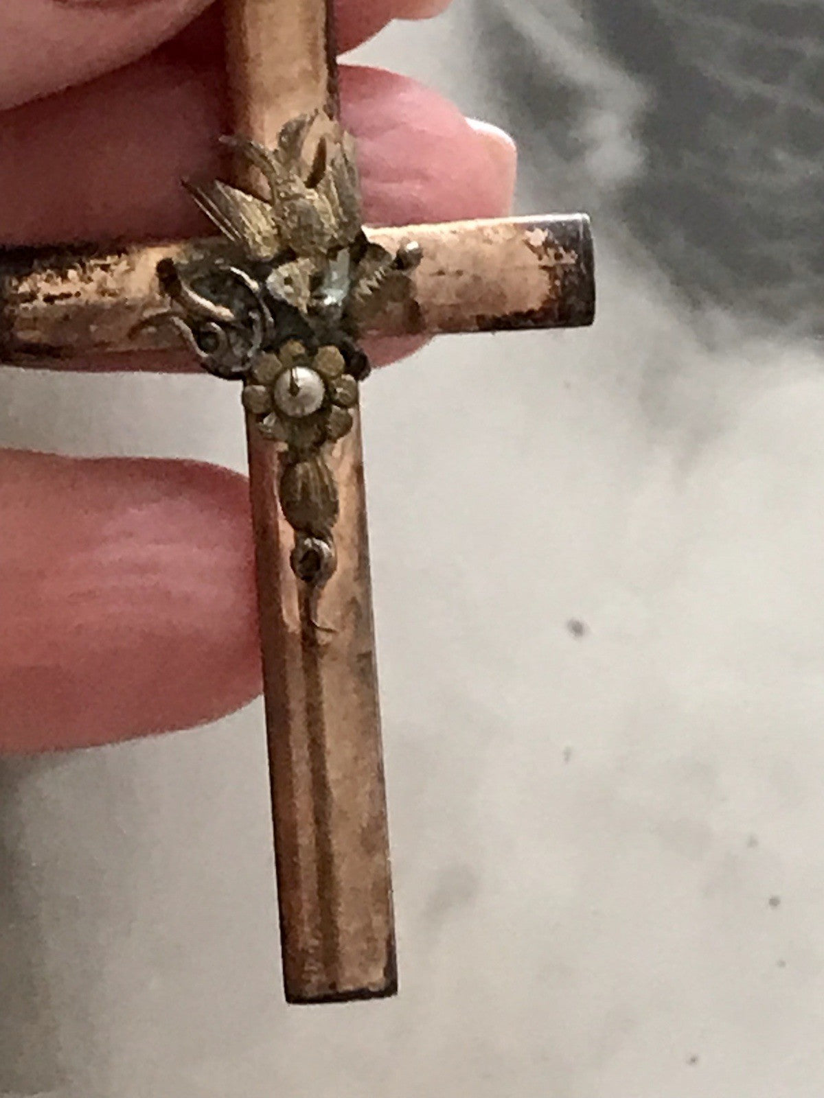 Antik Kettenanhänger  Anhänger Schaumgold? Walzgold? gold Doublè? Kreuz Perle