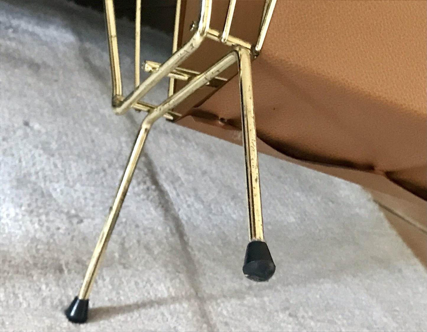 Vintage 60er Mid Century String-Ära Zeitungsständer Kultig gold braun
