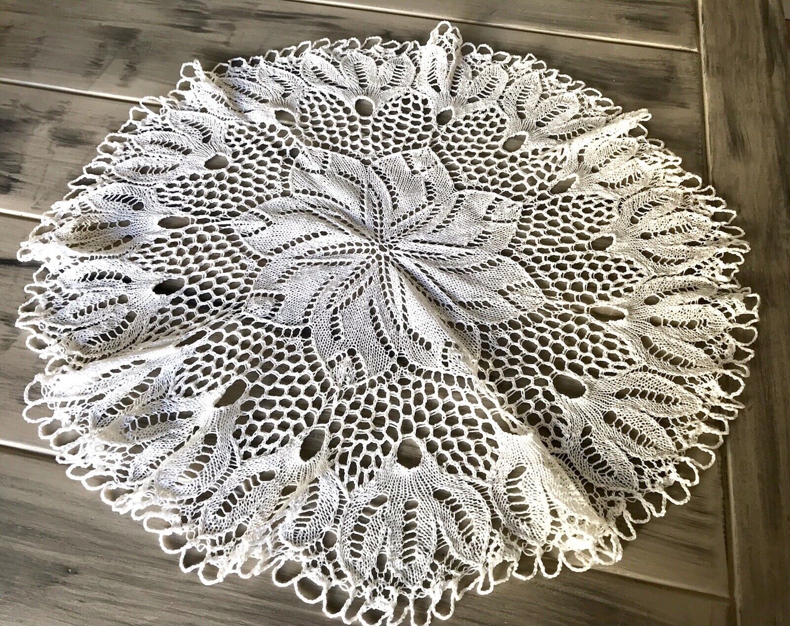 Antik alt Spitze weiß Tischdecke rund 57 cm Baumwolle gestrickt  So Schön!