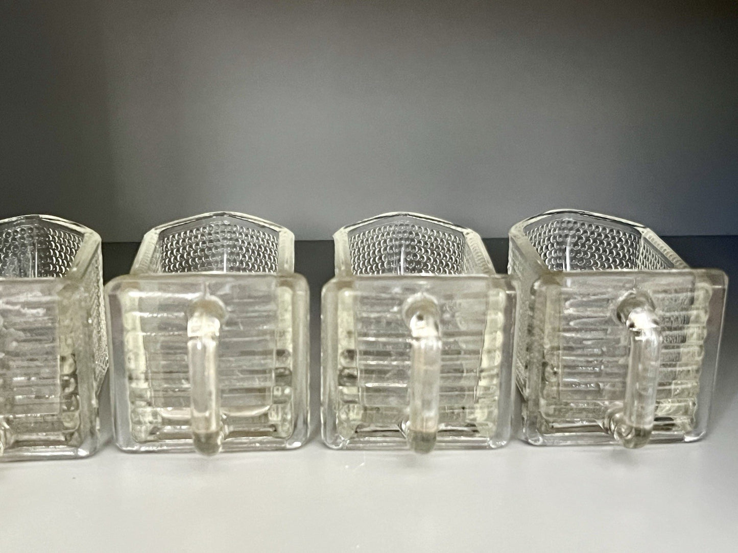 Antik Art Déco 4 Glas Schütten Pressglas von Gerrix