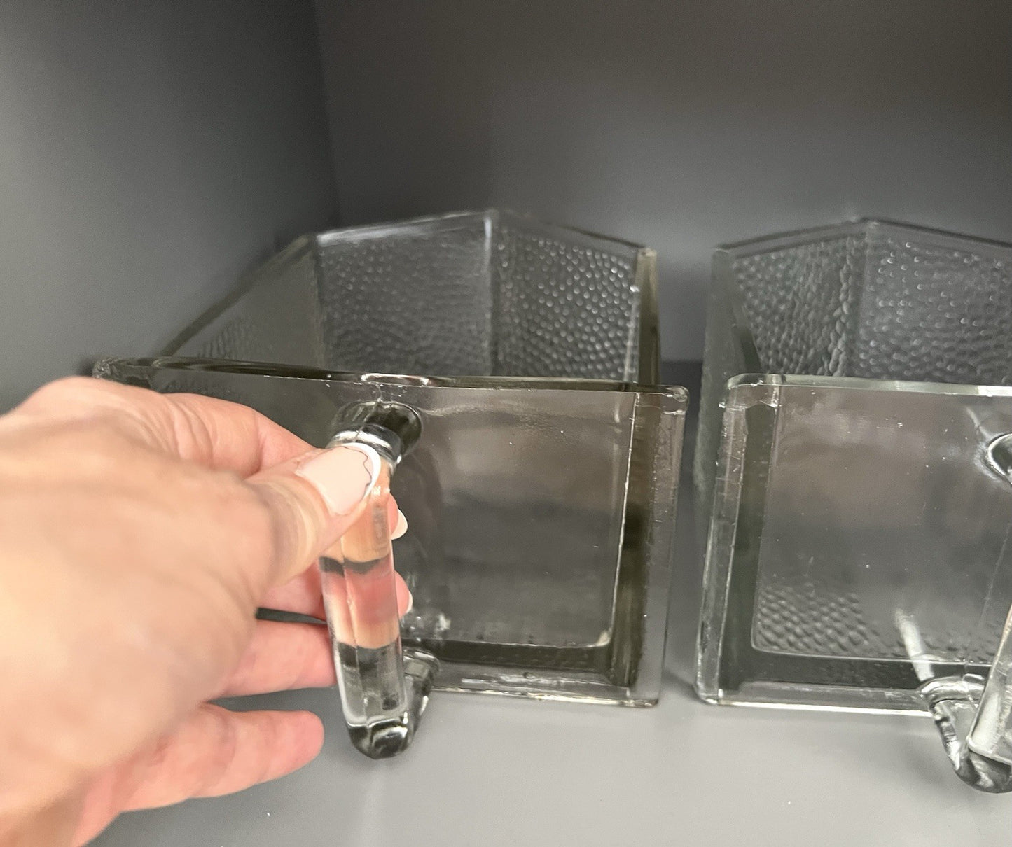 Antik Art Déco 8 Glas Schütten Pressglas von Poncet