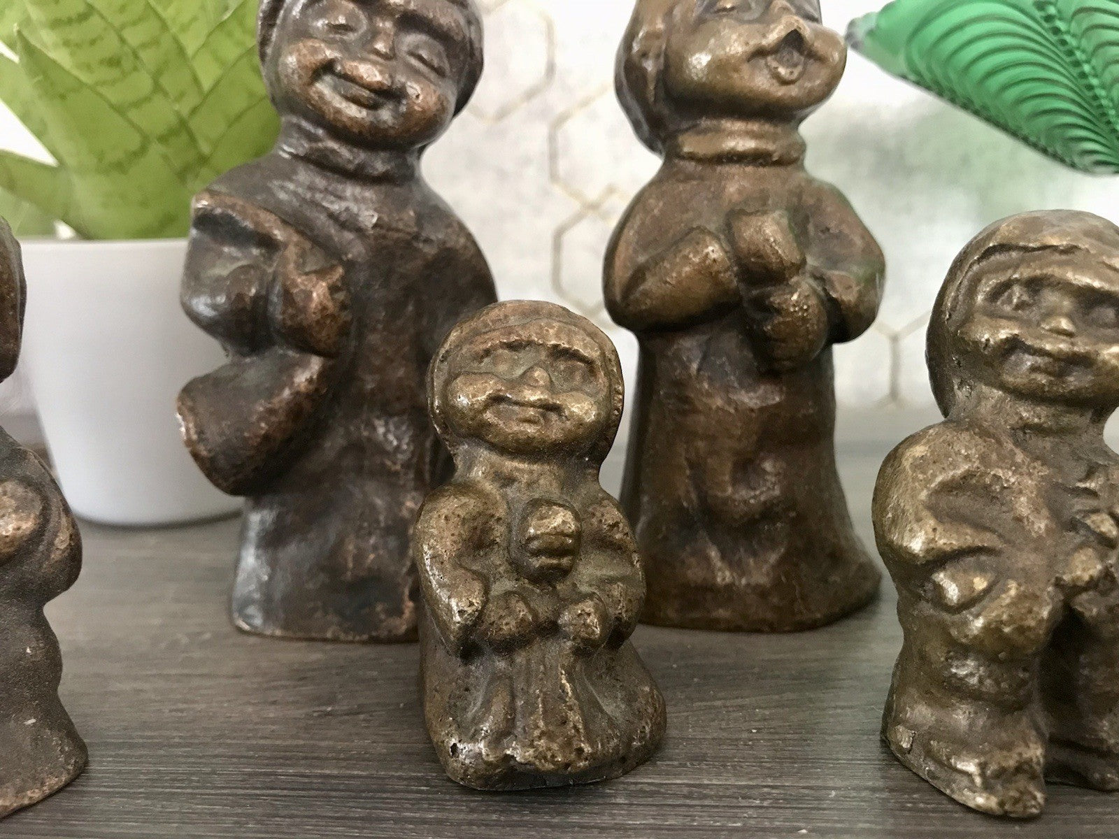 6x Vintage Bronze Figur Kinder Skulpturen Limpke u.a. Mädchen mit Puppe SCHÖN!