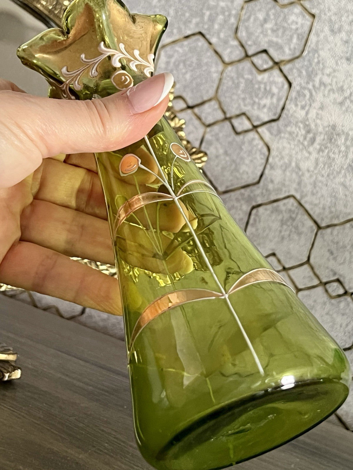 Antik Jugendstil grün kleine Vase Glasvase Gold-Staffage Emaille Abriss