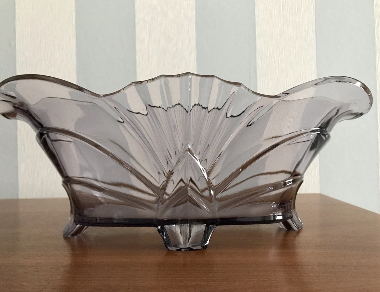 Antik Art Déco lila Pressglas Schale Glas Brockwitz Fruchtschale 1941 Jardiniere