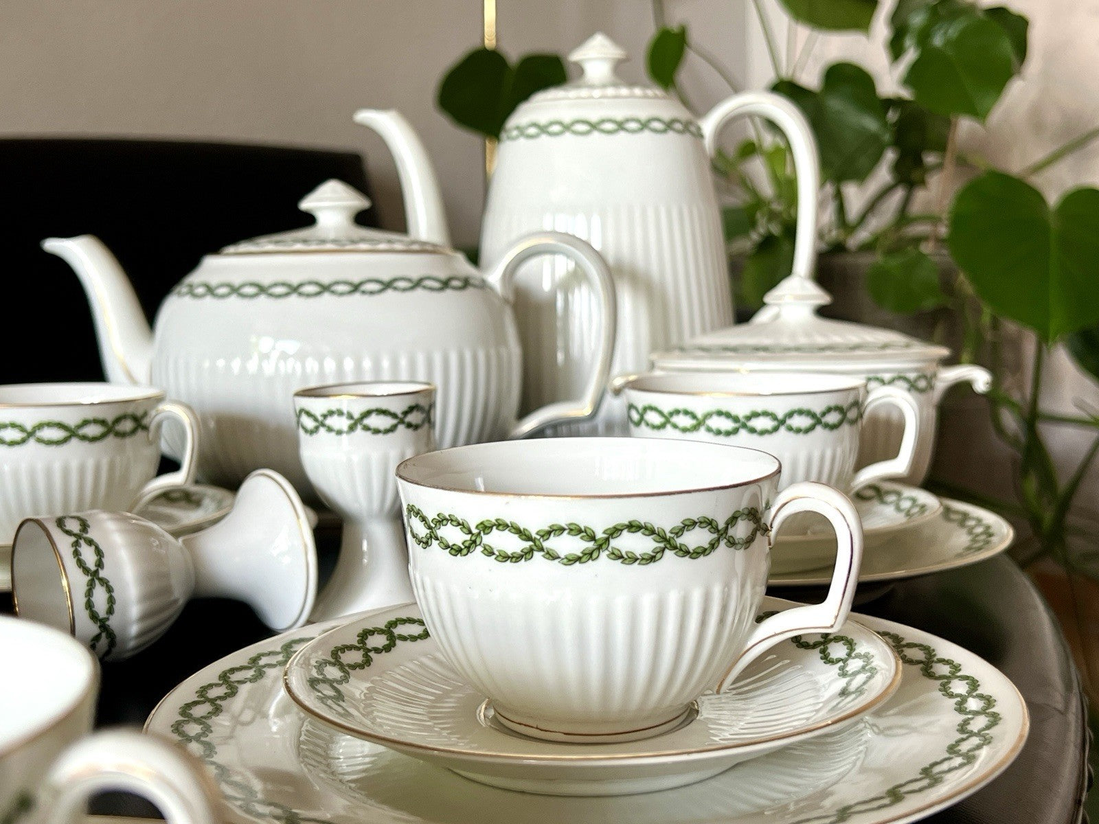 Edel antik Hutschenreuther Porzellan Kaffeeservice 10 + Pers. weiß Lorbeerkranz