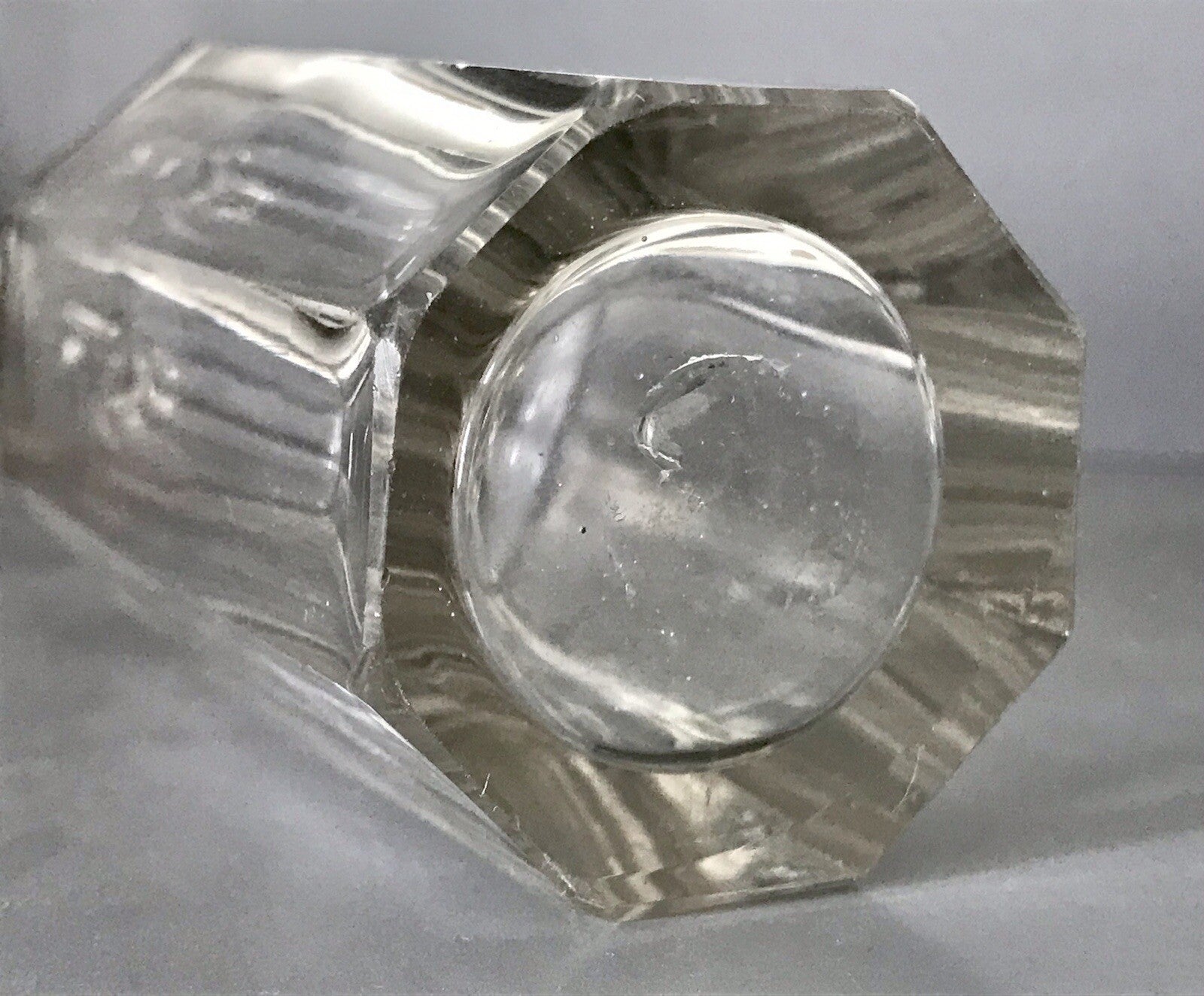 Antik Biedermeier kleine Karaffe Weinkaraffe Dekanter Glas Flächenschliff kantig