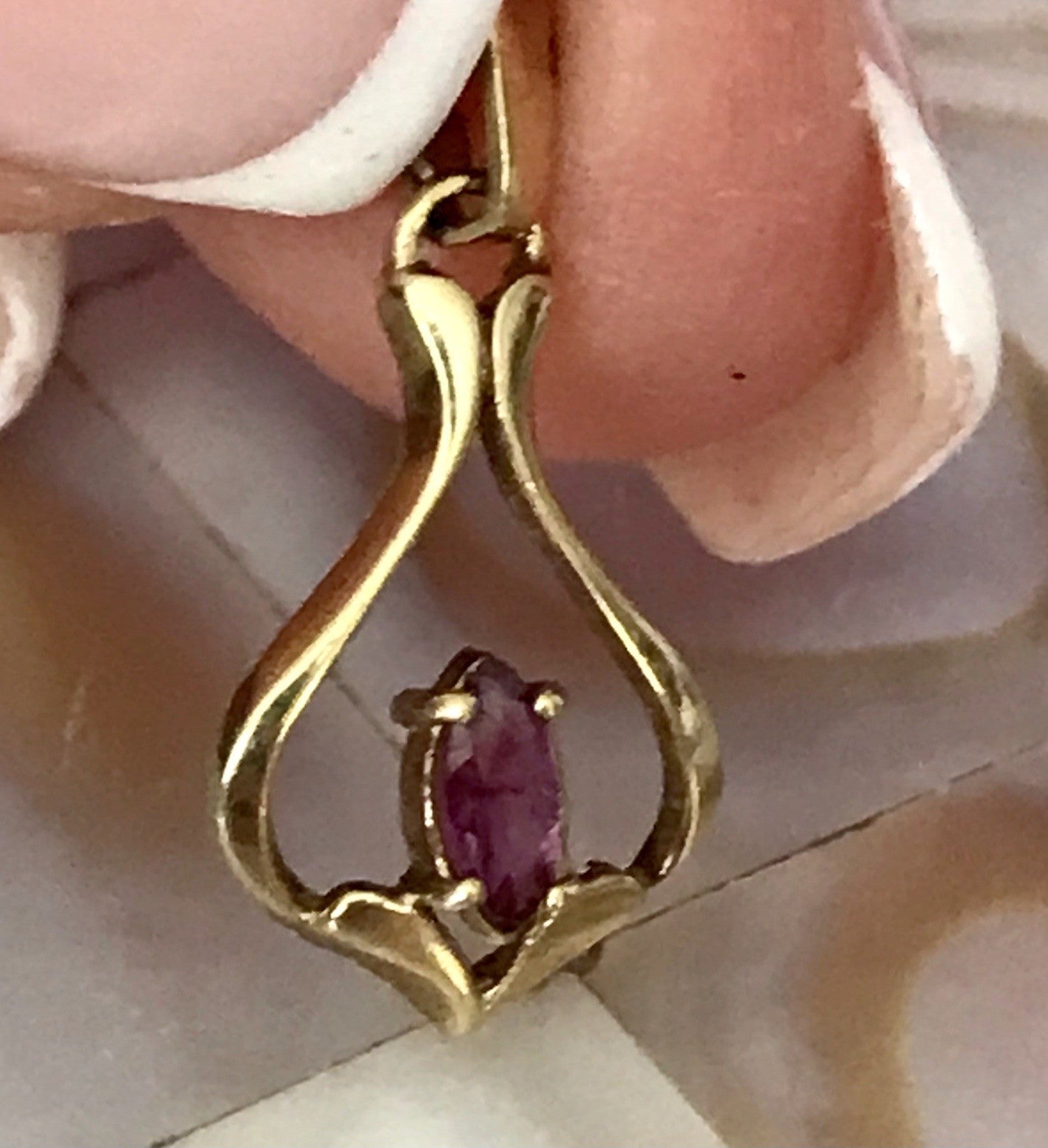 Vintage Designer kleiner Anhänger lila Stein Amethyst? Amerik. Doublè vergoldet