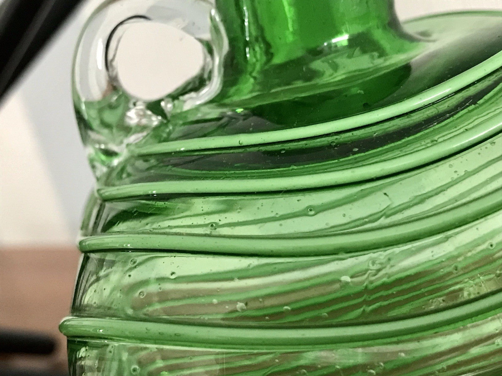 Vintage Vase Murano? Glasvase grün Aufschmelzungen Fäden Henkelvase