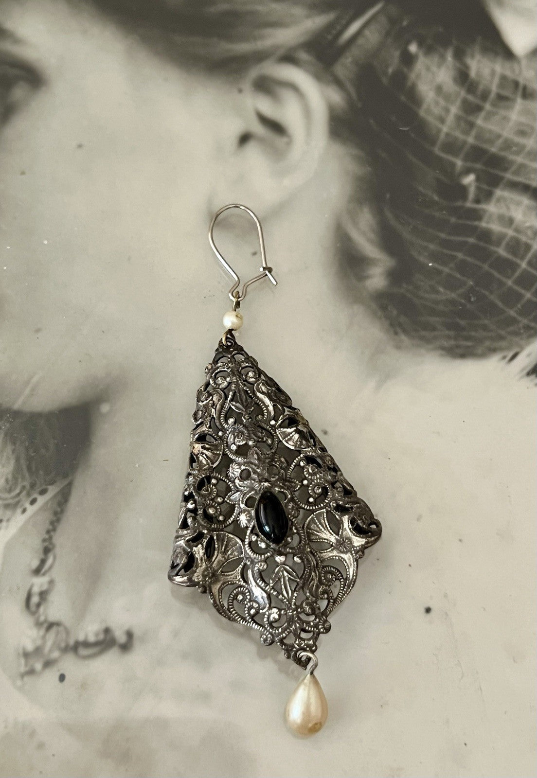 Antik? Vintage Ohrhänger Ohrringe DAMEN versilbert Viktorianisch Onyx Glas?