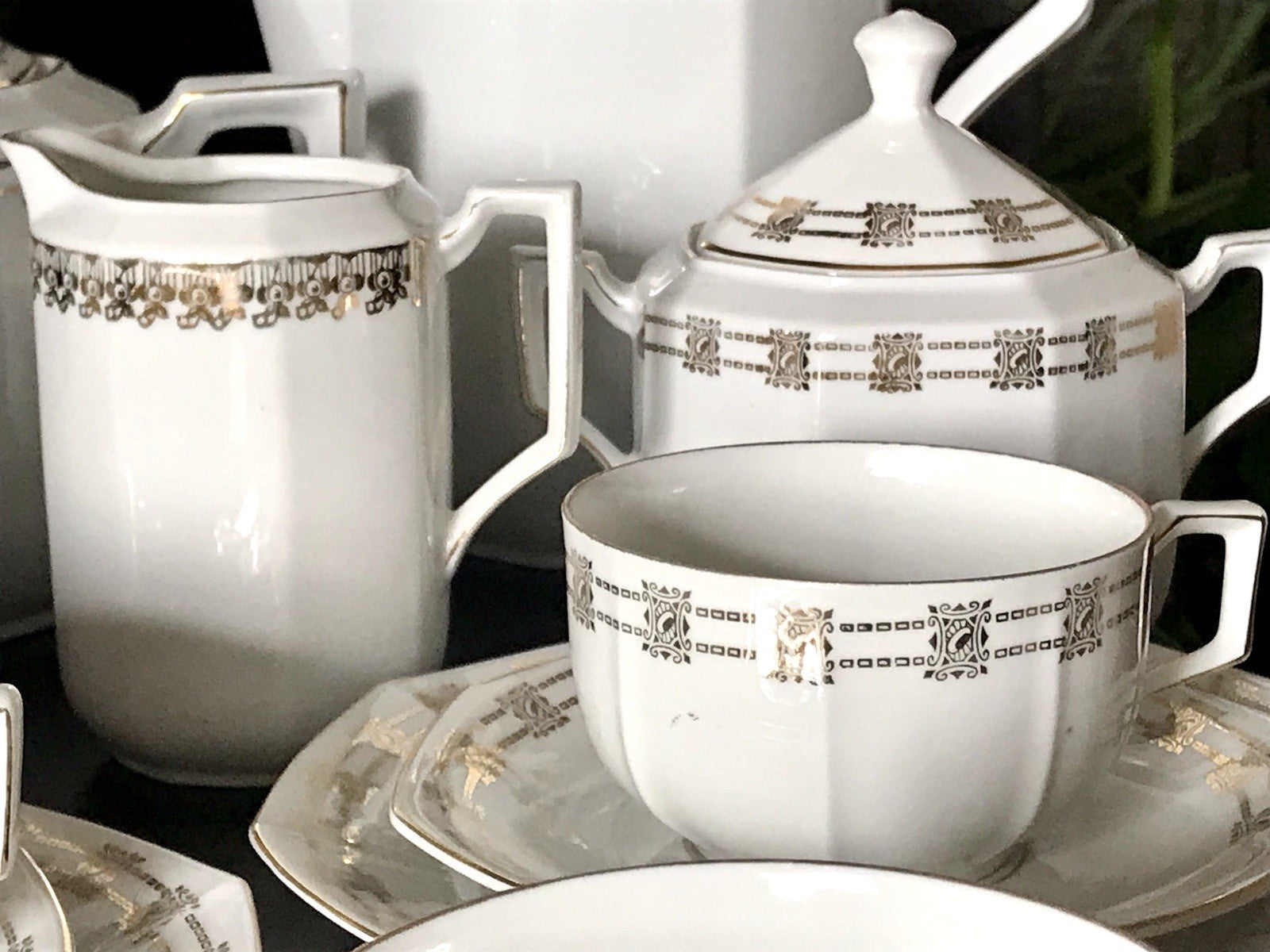 Antik Art Déco Porzellan 11 Personen Kaffeeservice EDEL Goldrand Golddekor