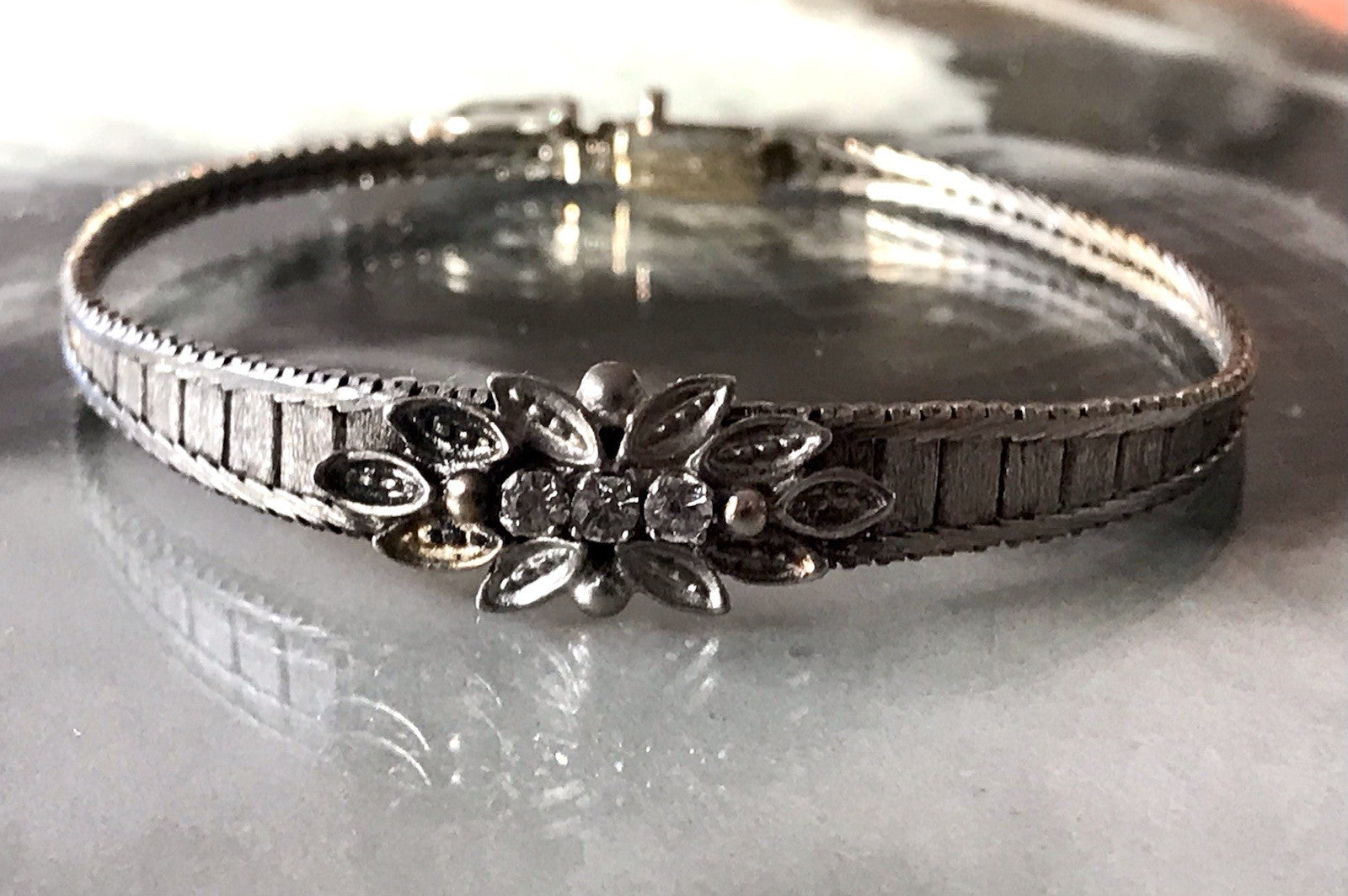Antik? Vintage Edel DAMEN Armband Silber 925 SUPER Design farblose Steine